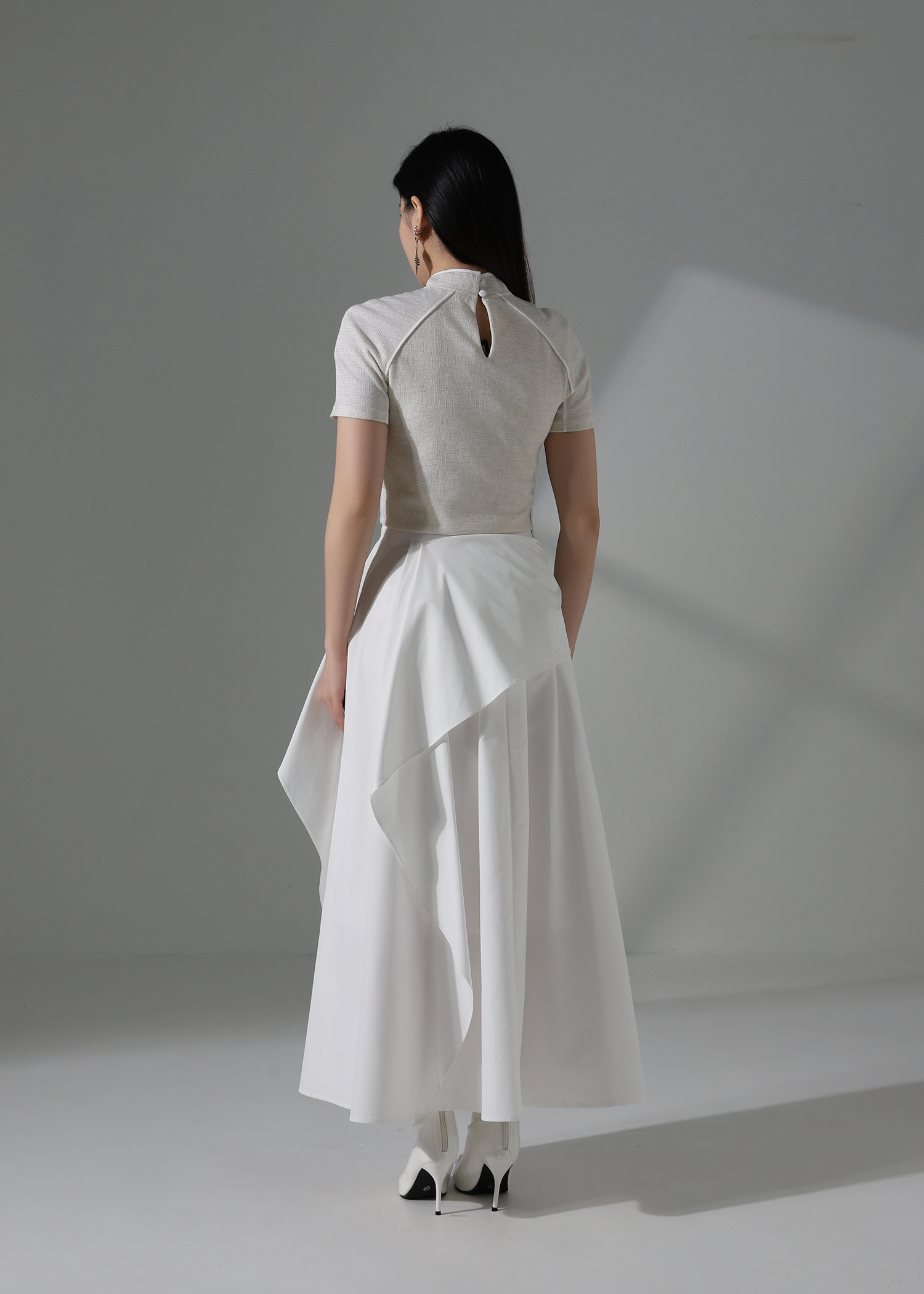 Chic Modern Chinese Front Hollow Top AC171