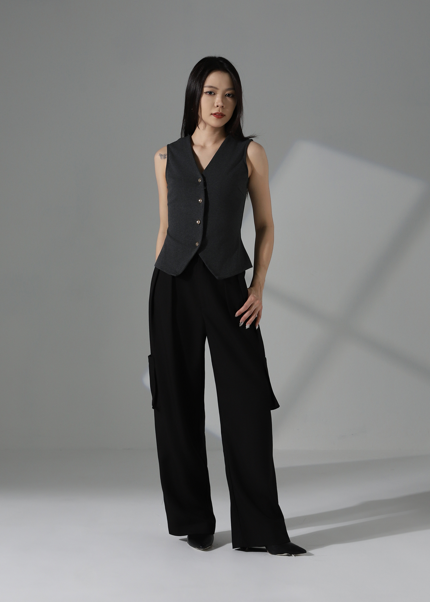 Sleeveless Front Button Blouse AC173