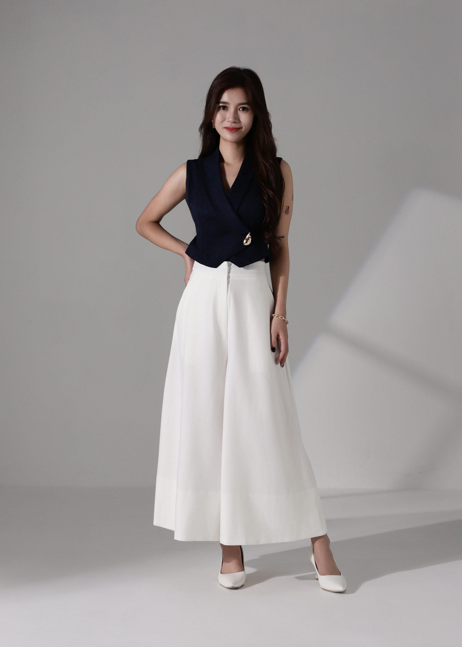 Elegant Suede Vest AC182