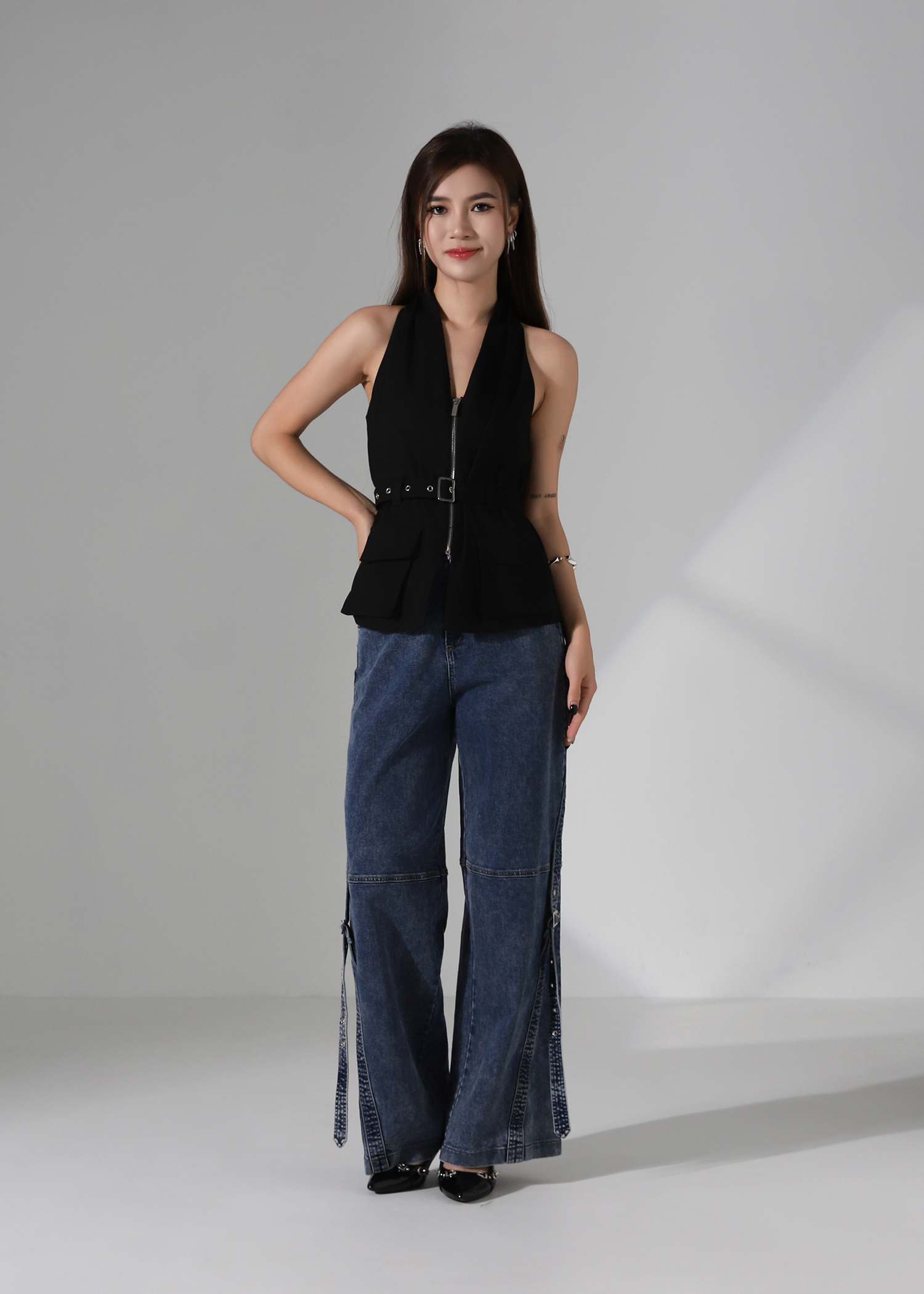 Sleeveless Slim Fit With Belt Top AC245