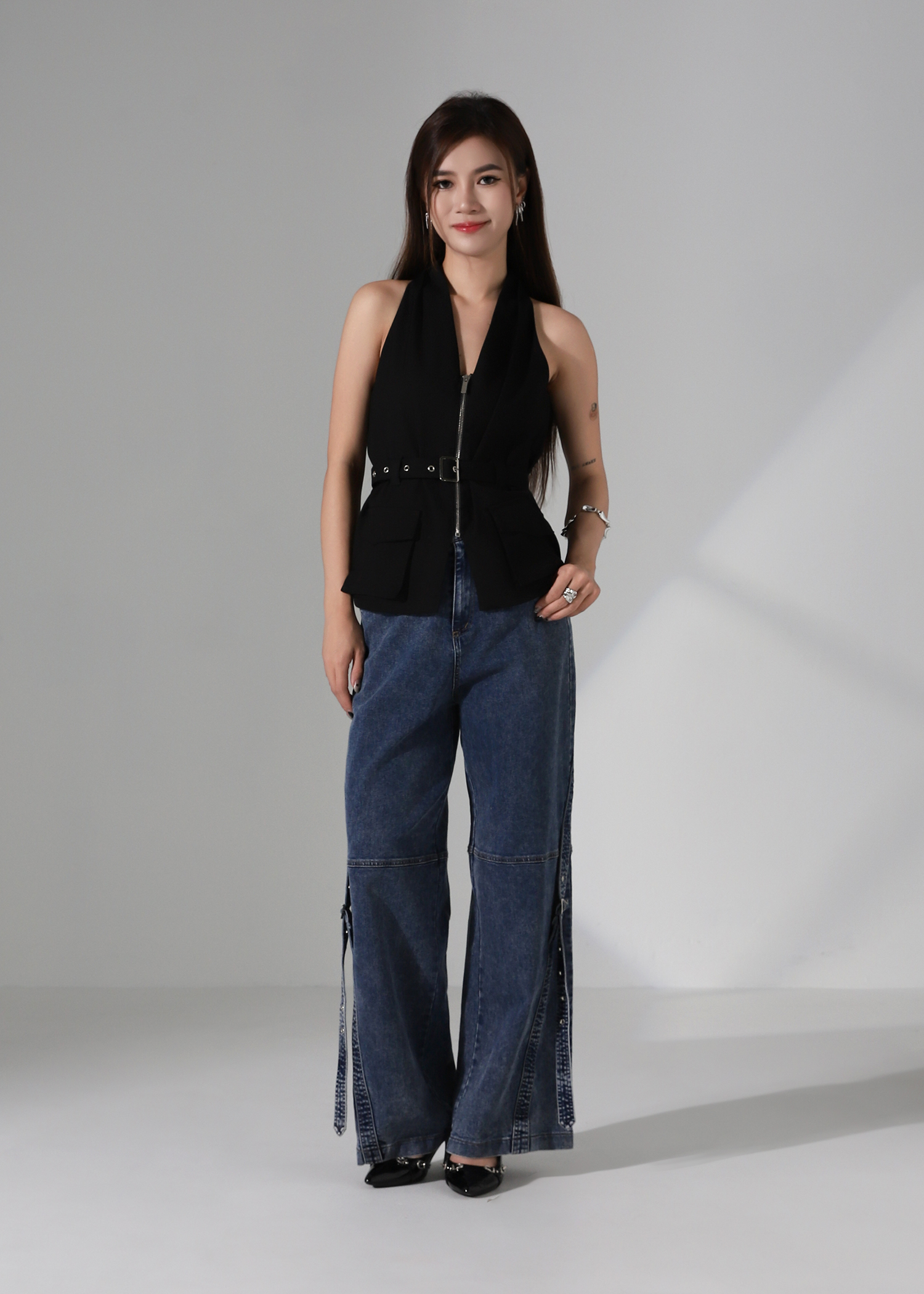 Sleeveless Slim Fit With Belt Top AC245