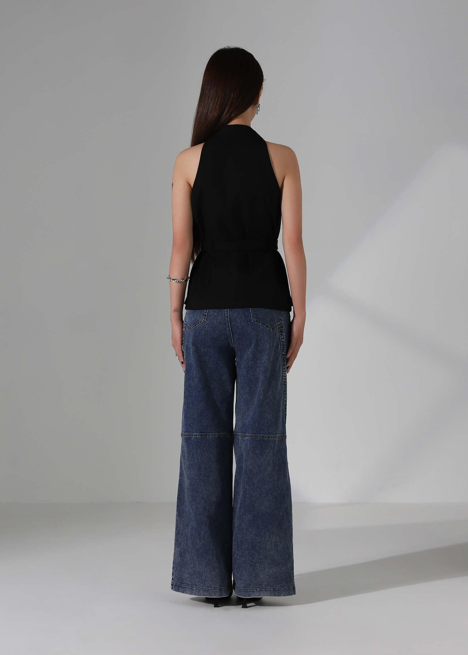 Sleeveless Slim Fit With Belt Top AC245