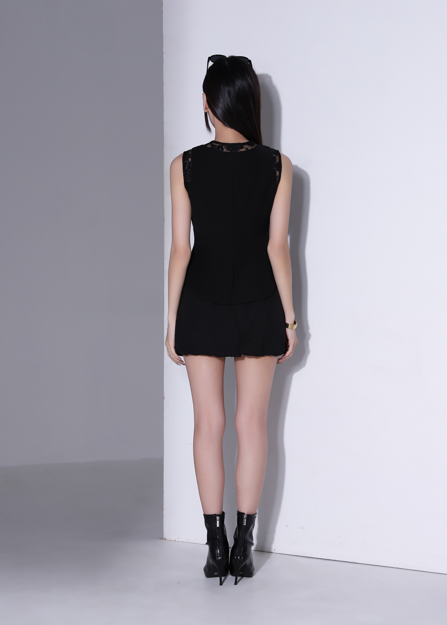 V Neck Lace Sleeveless Top AC256