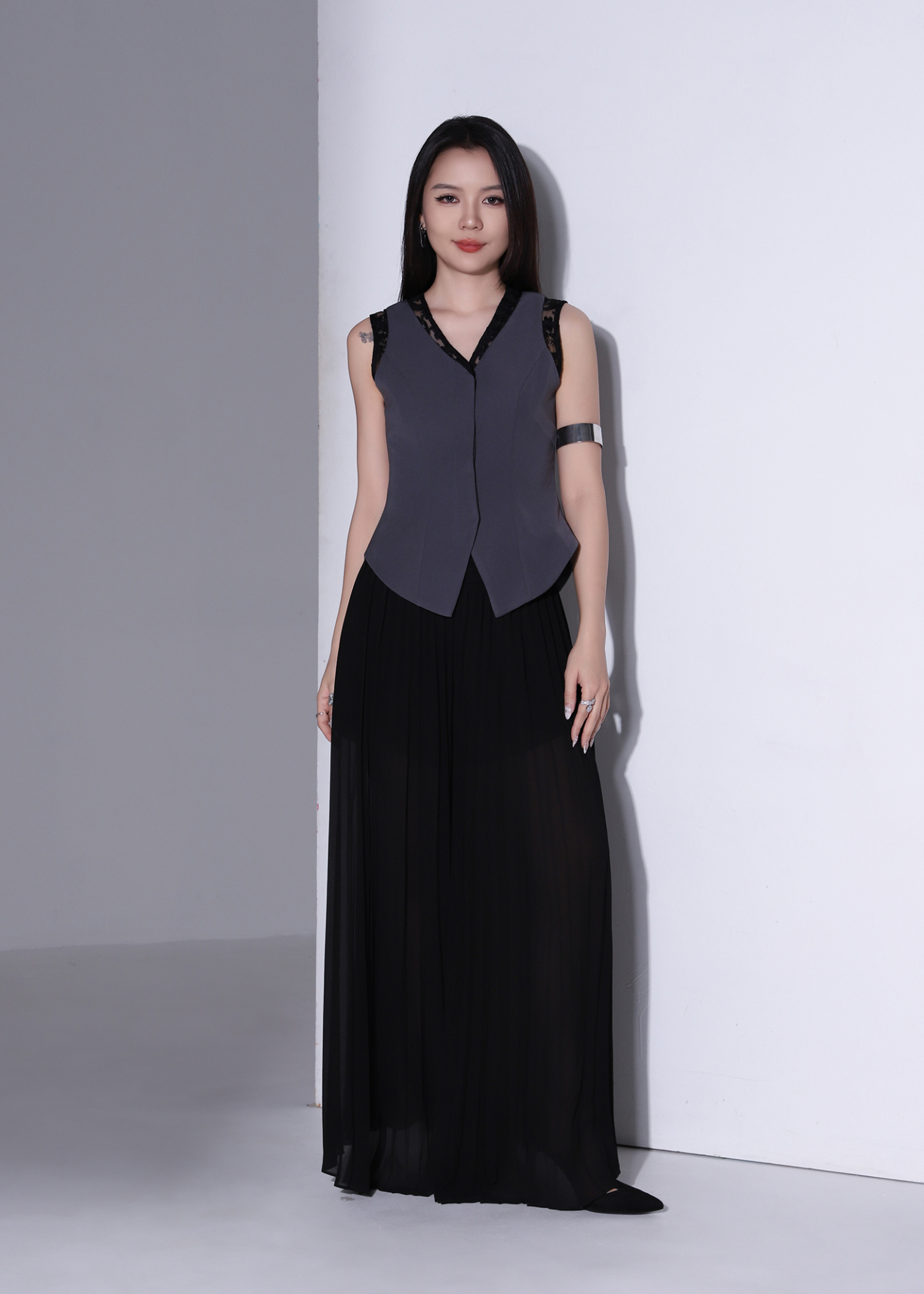 V Neck Lace Sleeveless Top AC256