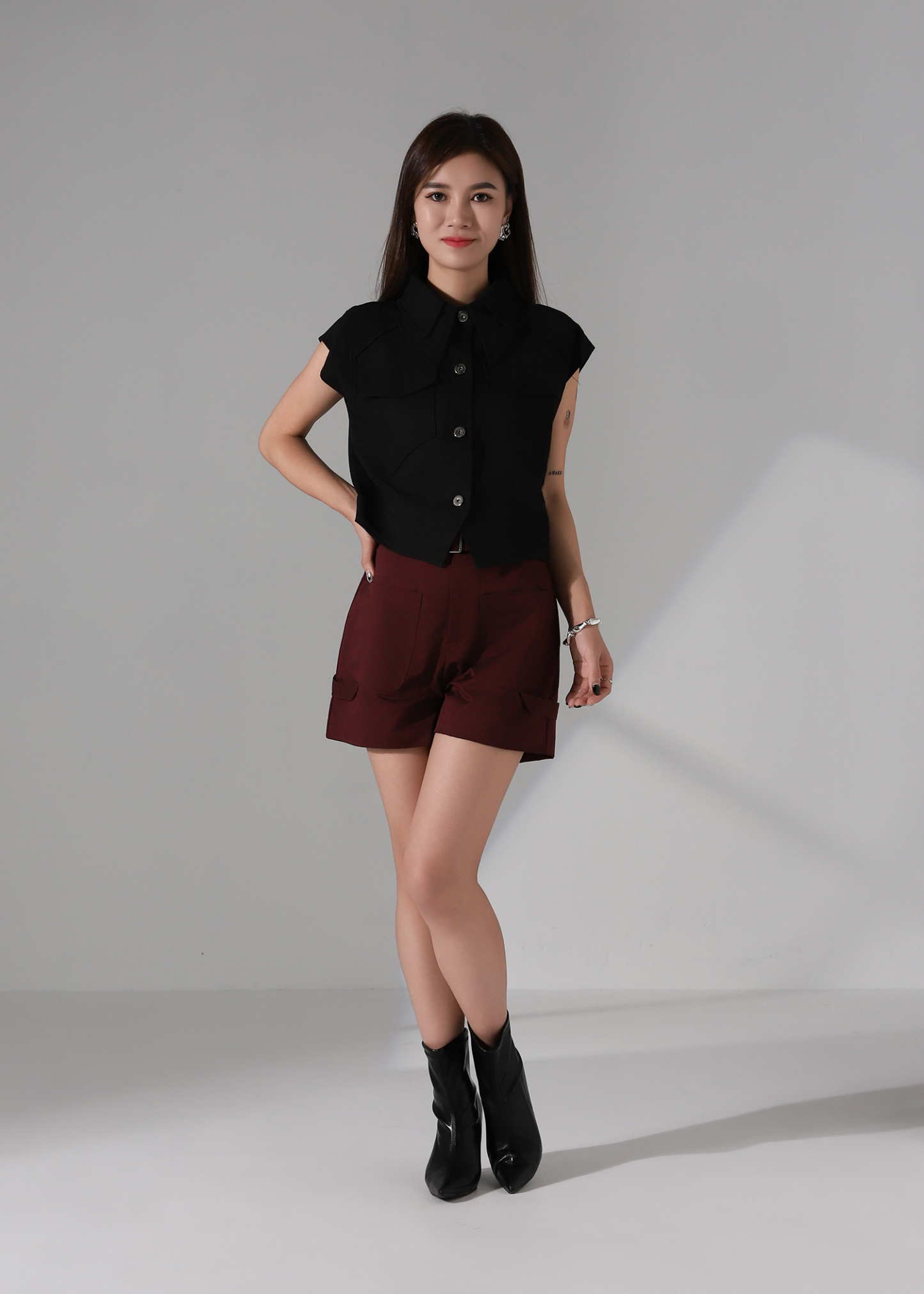 Sleeveless Front Button Top DJ138