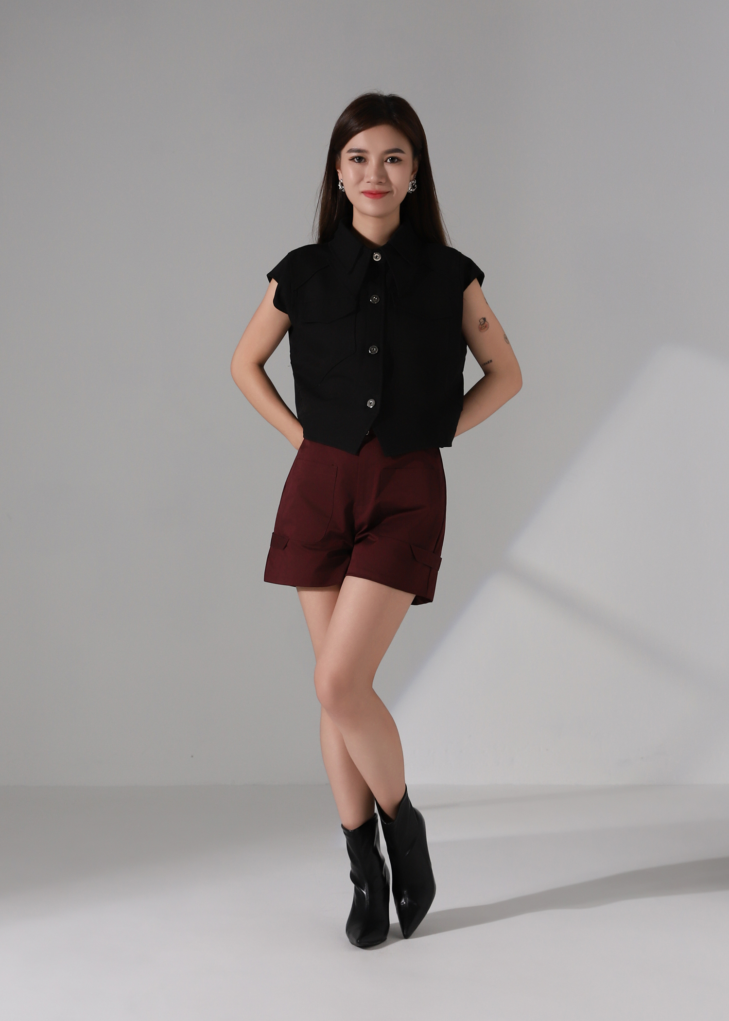 Sleeveless Front Button Top DJ138