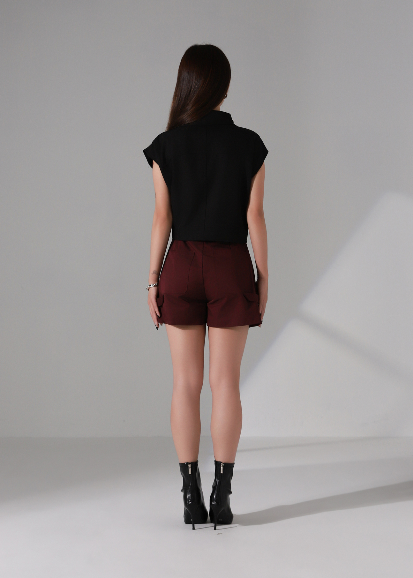 Sleeveless Front Button Top DJ138