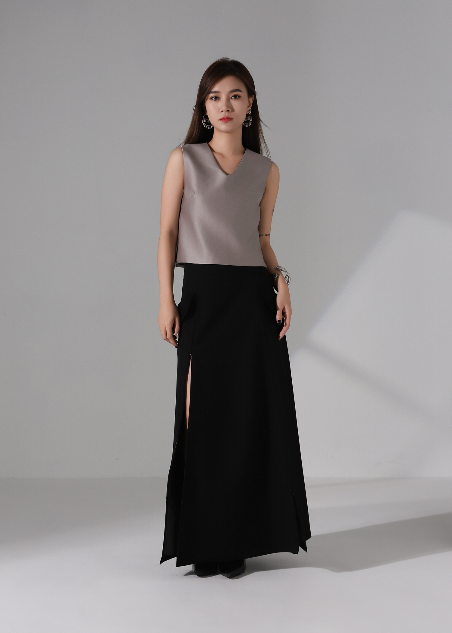 Sleeveless V Neck Top AC278