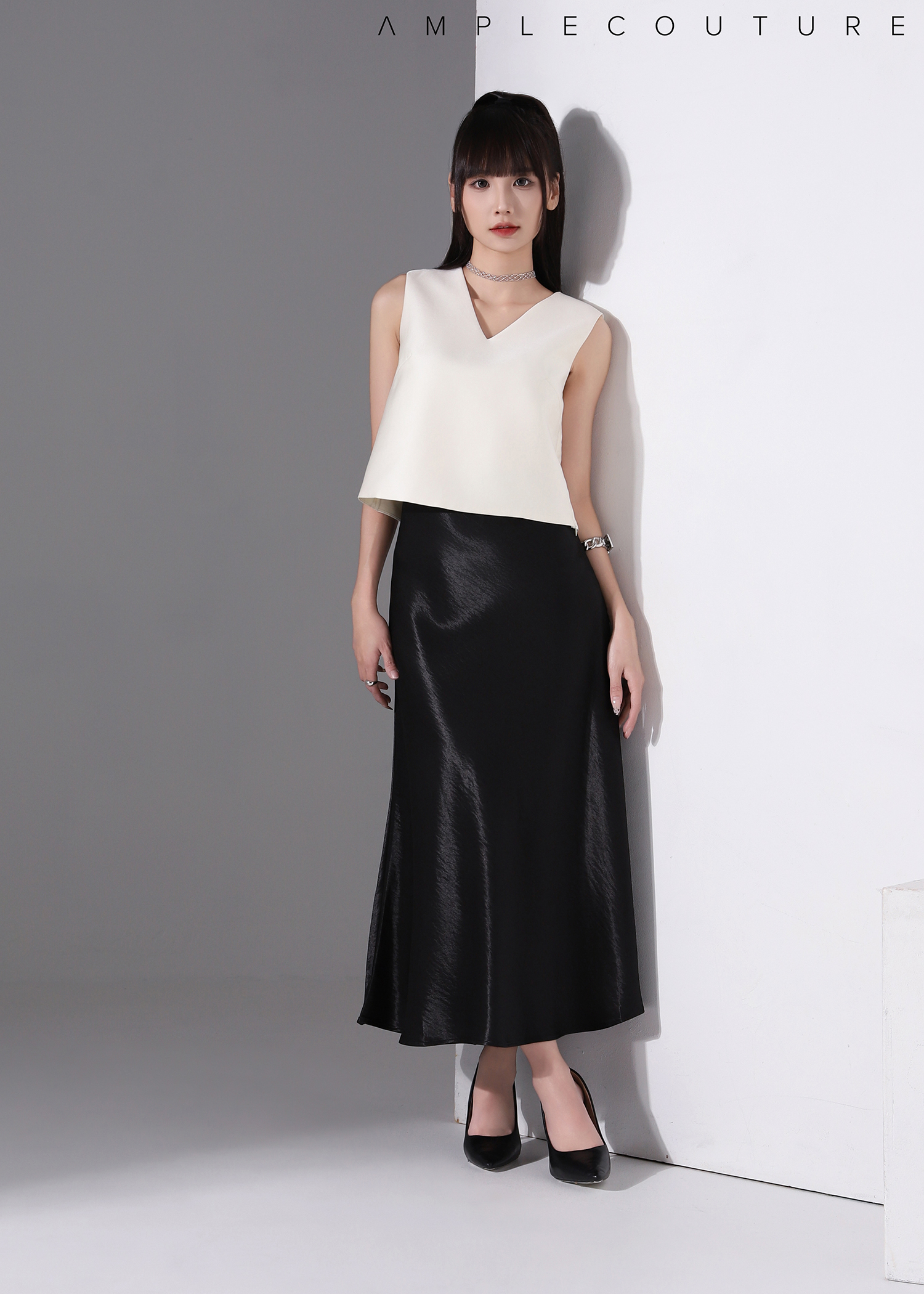 Sleeveless V Neck Top AC278