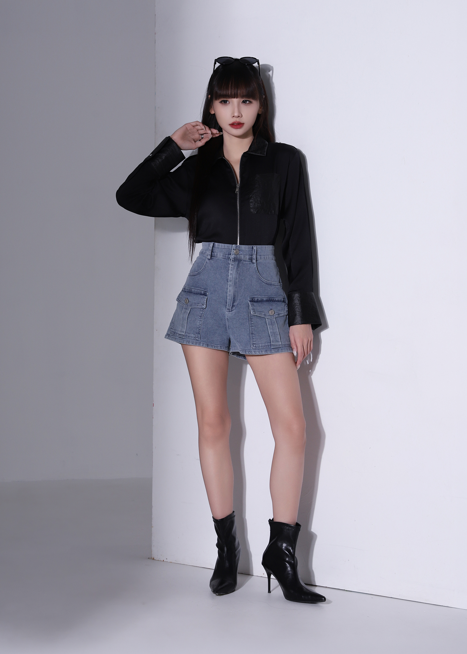 Denim Front Pocket Short Pants AC375