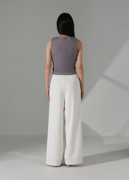 Sleeveless Decorative Pearl Top AC378