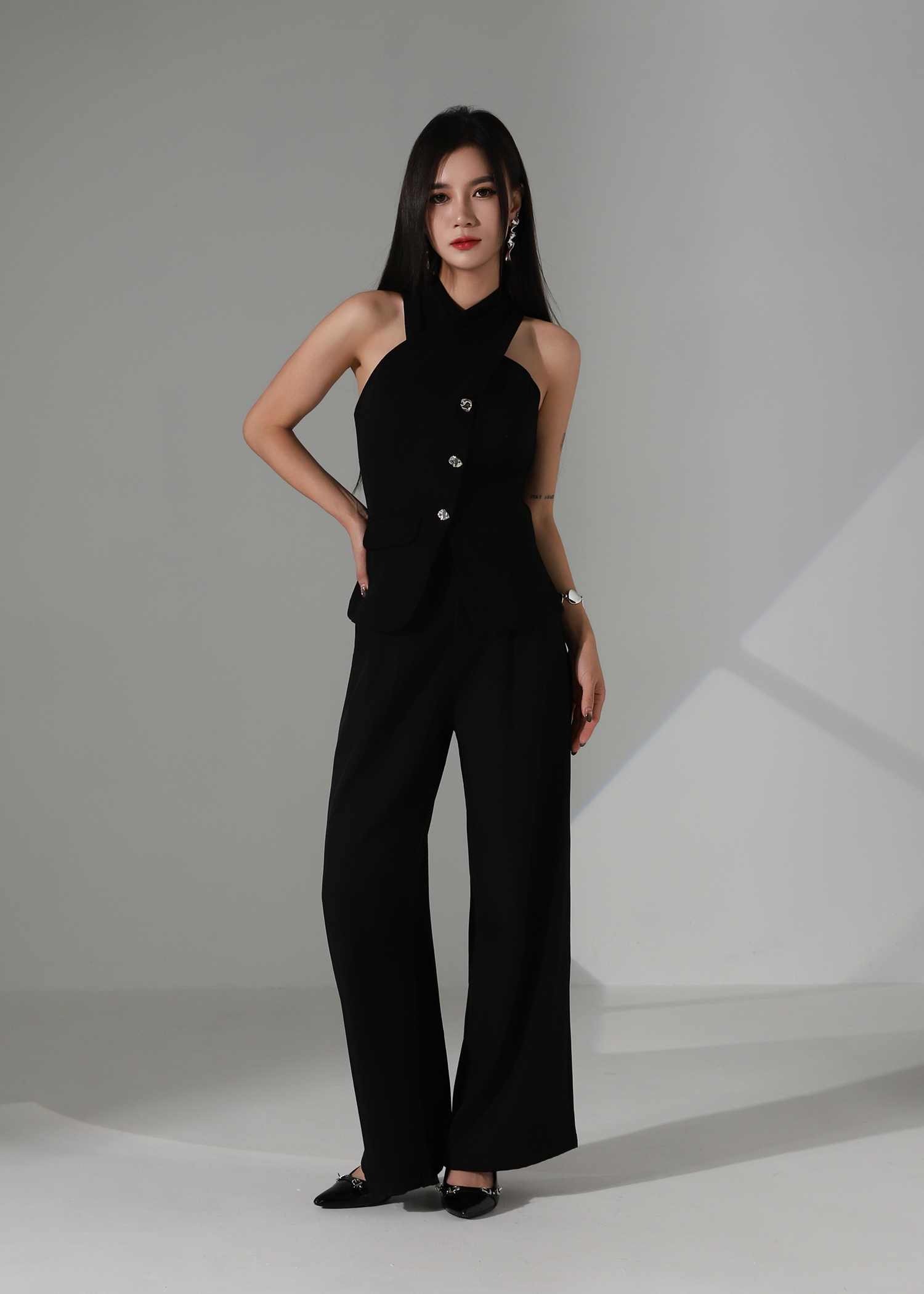Sleeveless Wrap Vest AC359