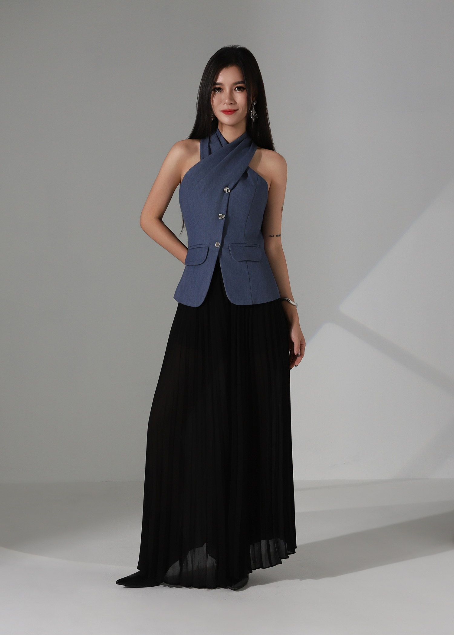 Sleeveless Wrap Vest AC359