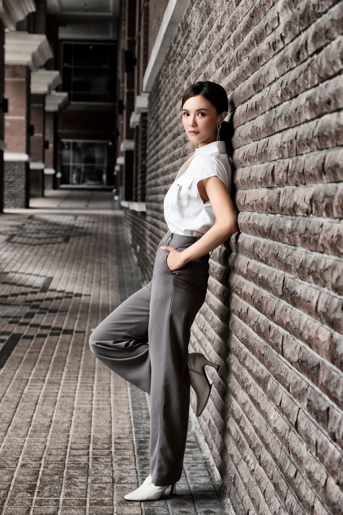 Cap Sleeve Collar V Neck Top AC409 (SO)