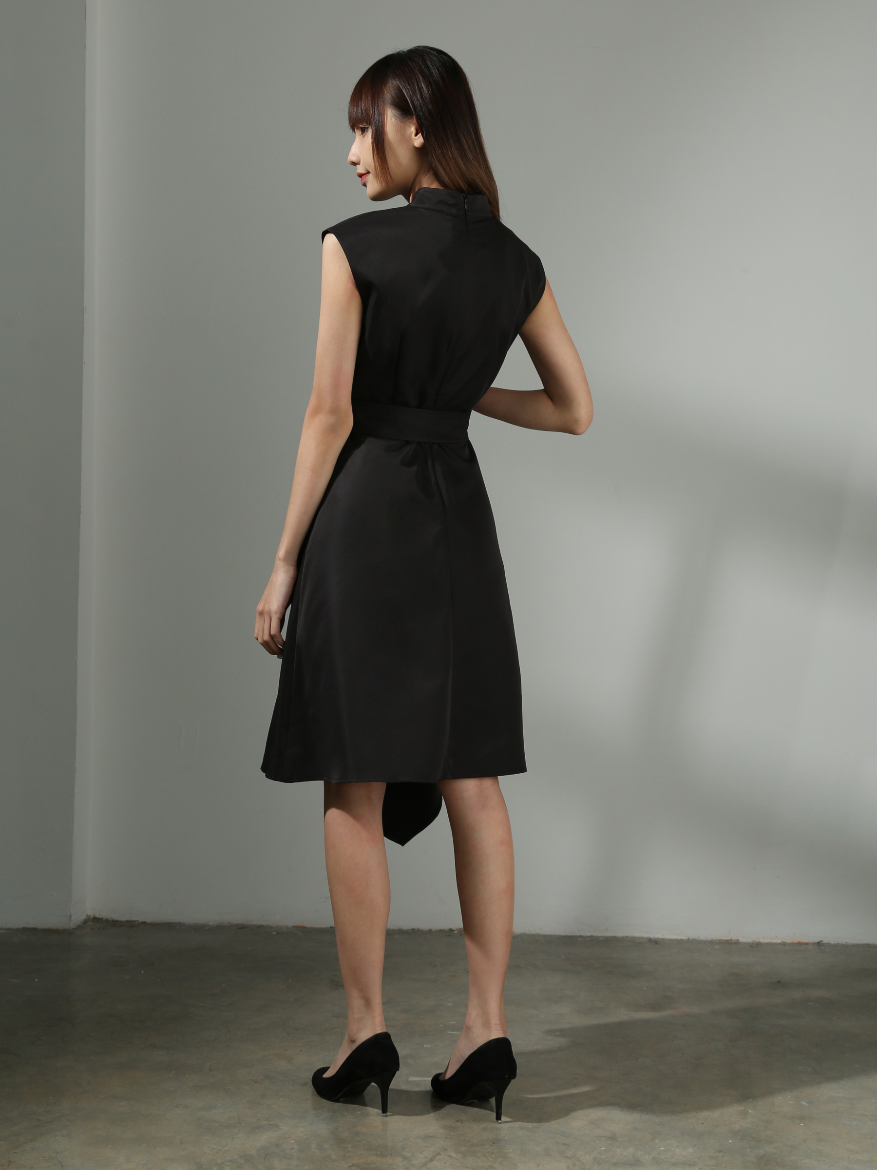 [PREORDER] Irregular Long Sleeveless With Belt Dress AC431