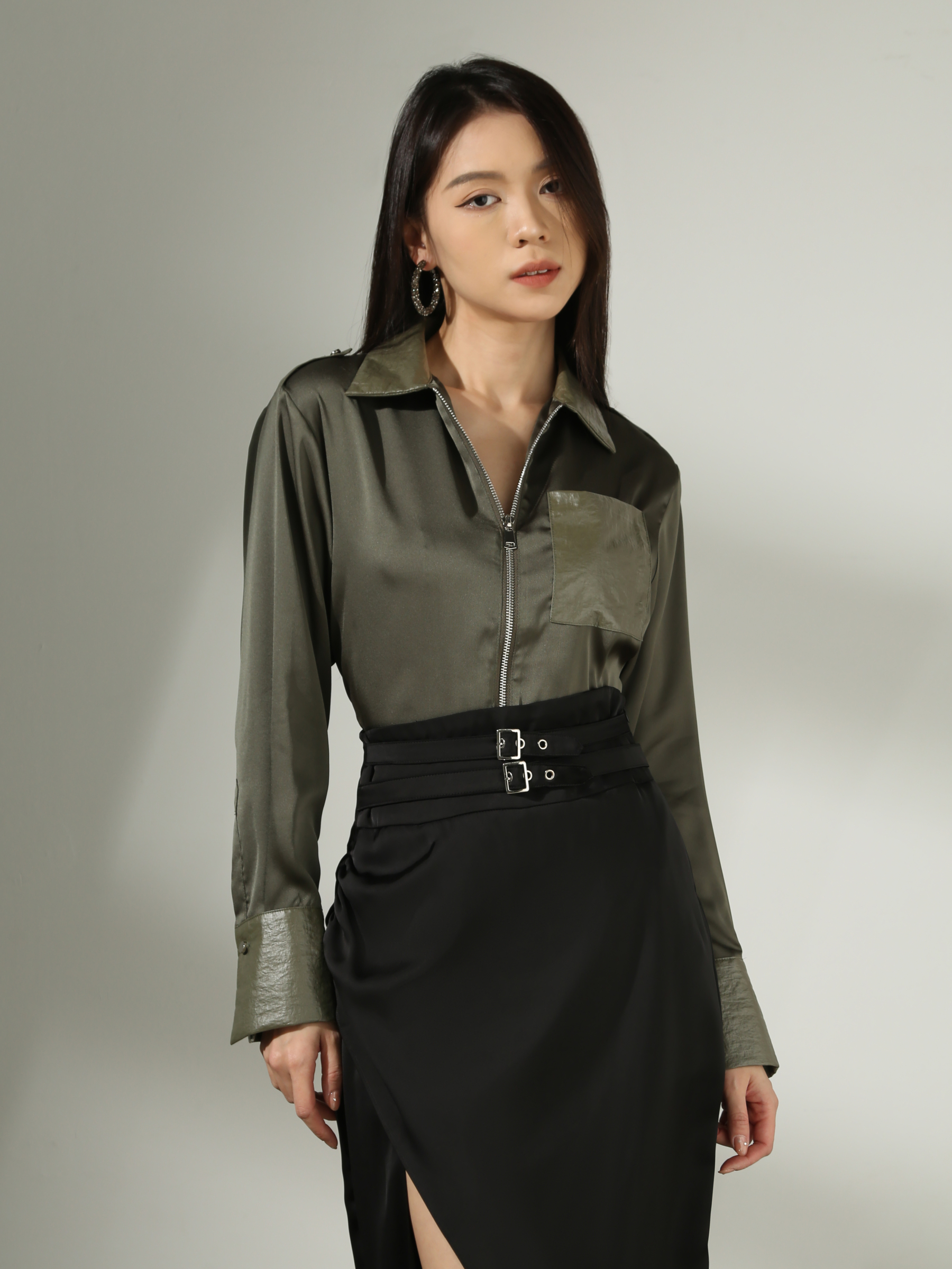 Long Sleeve Front Zip Top AC548