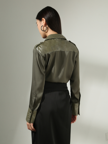 Long Sleeve Front Zip Top AC548