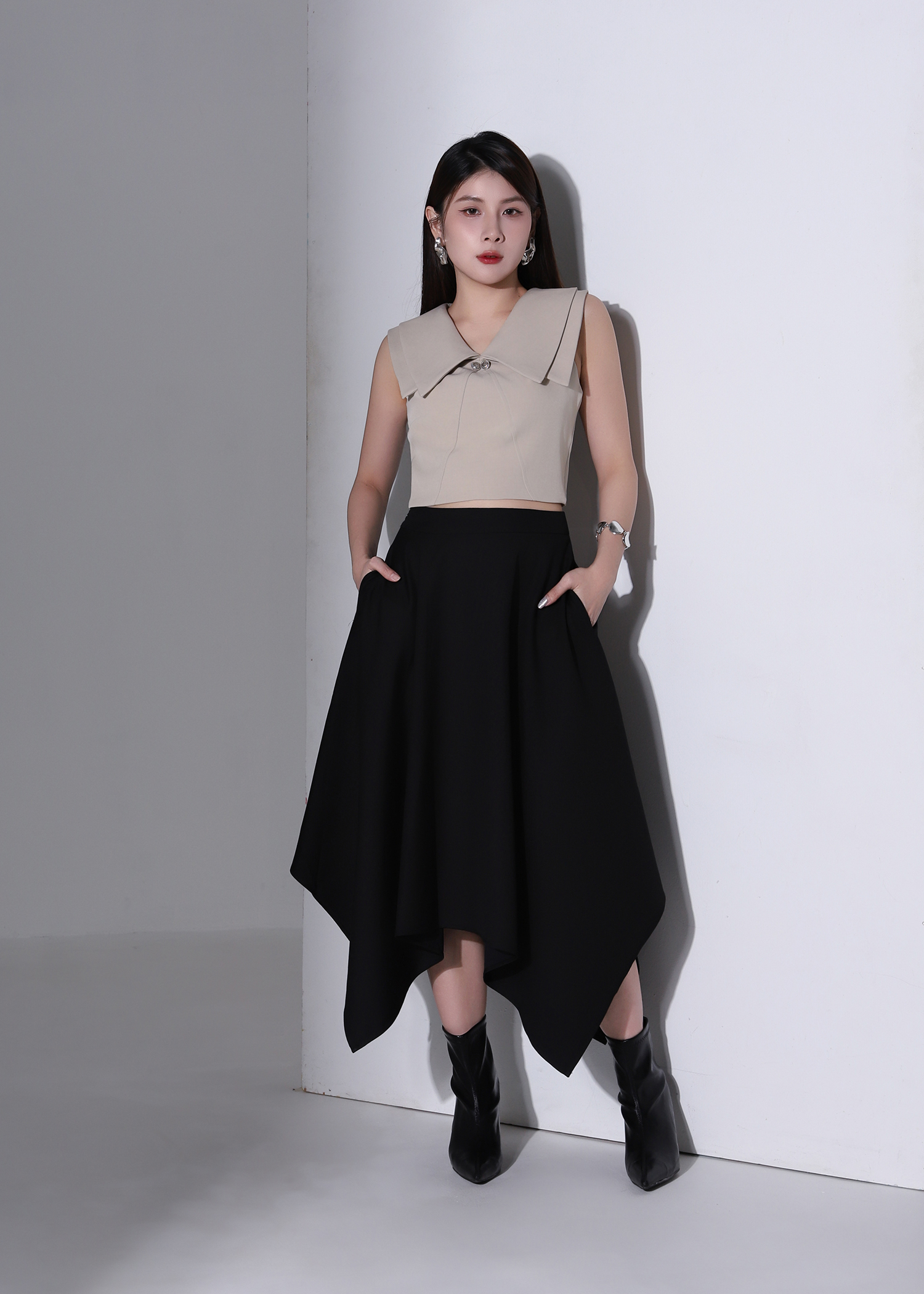 Chic Collar Sleeveless Top AC582