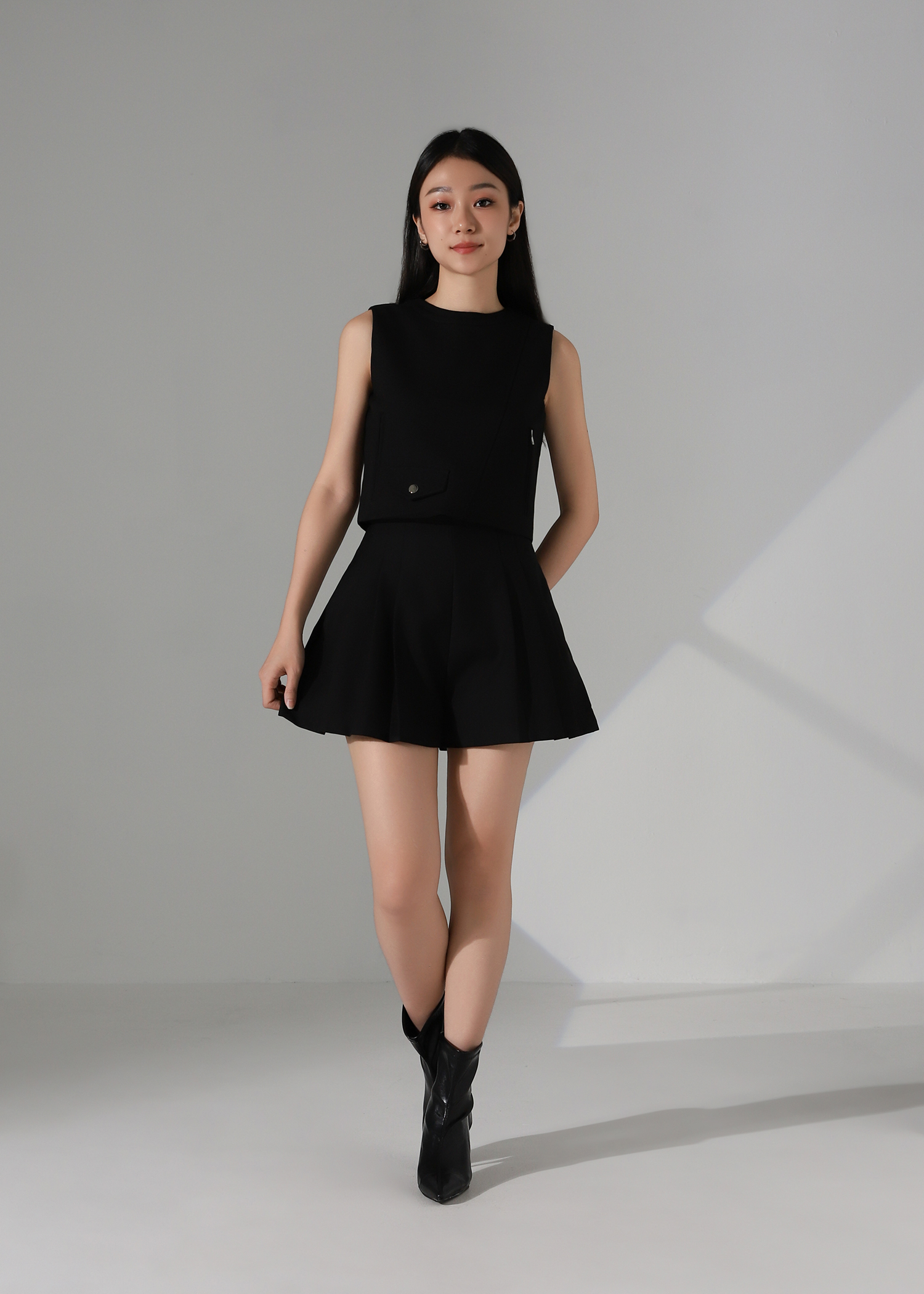 Sleeveless Side Zip Top AC585