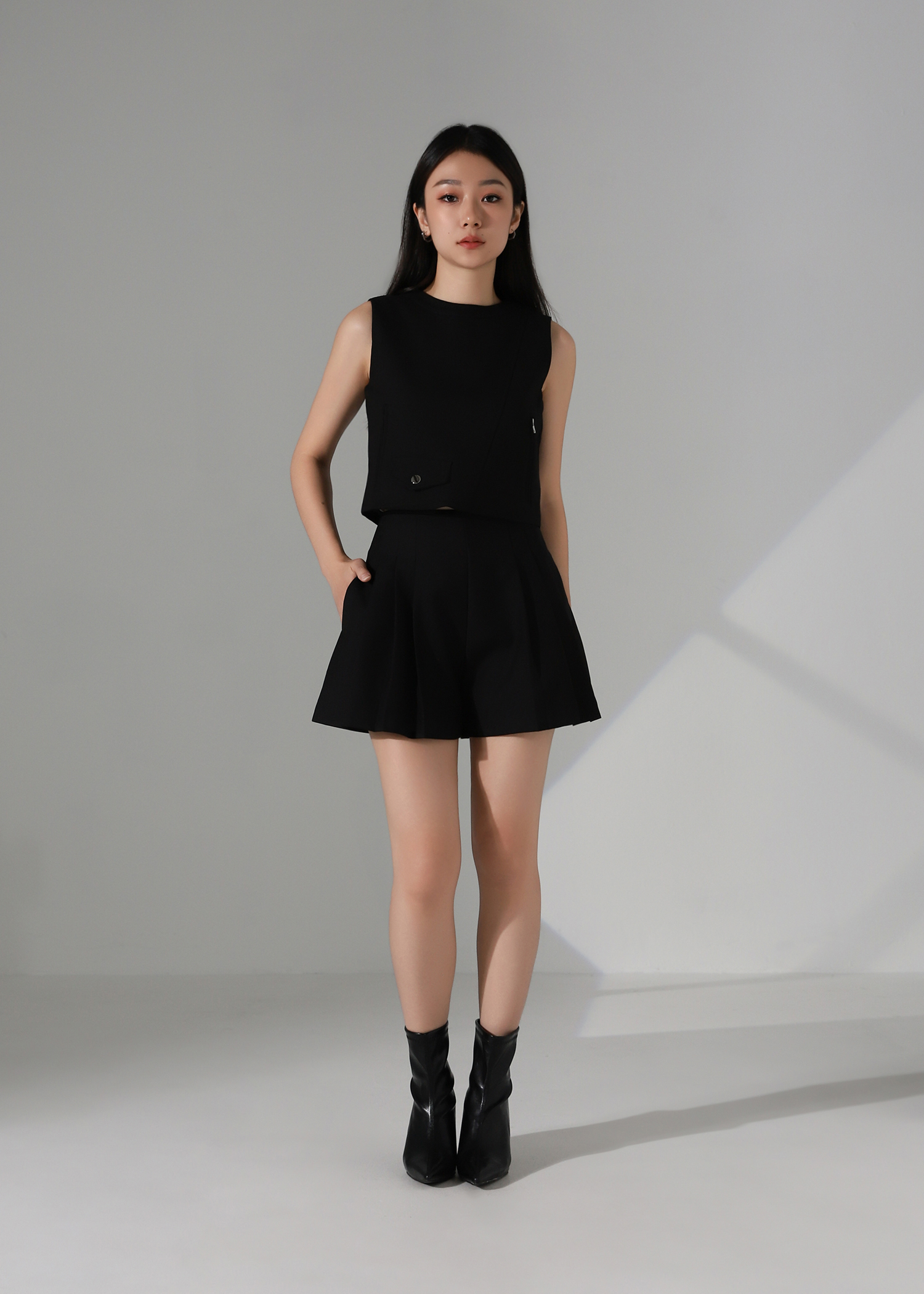 Sleeveless Side Zip Top AC585