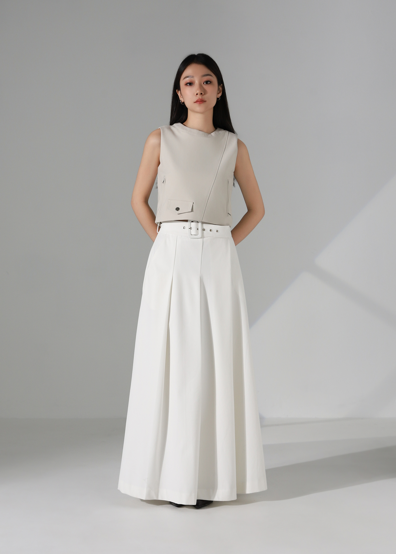 Sleeveless Side Zip Top AC585