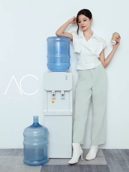 Sleeveless Front Button Top With Belt AC771