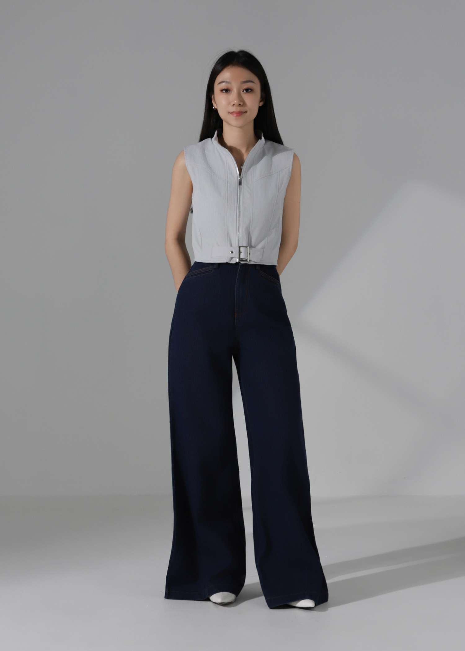 Sleeveless Front Zip With Belt Top AC871