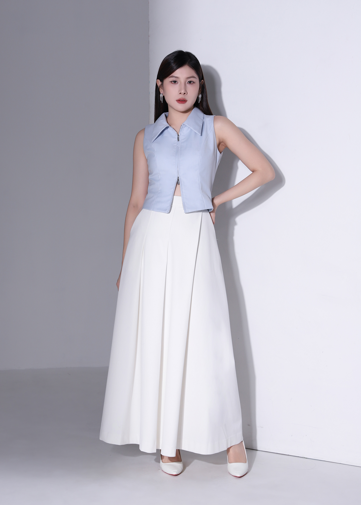 Collared Zip-Up Sleeveless Top AC892