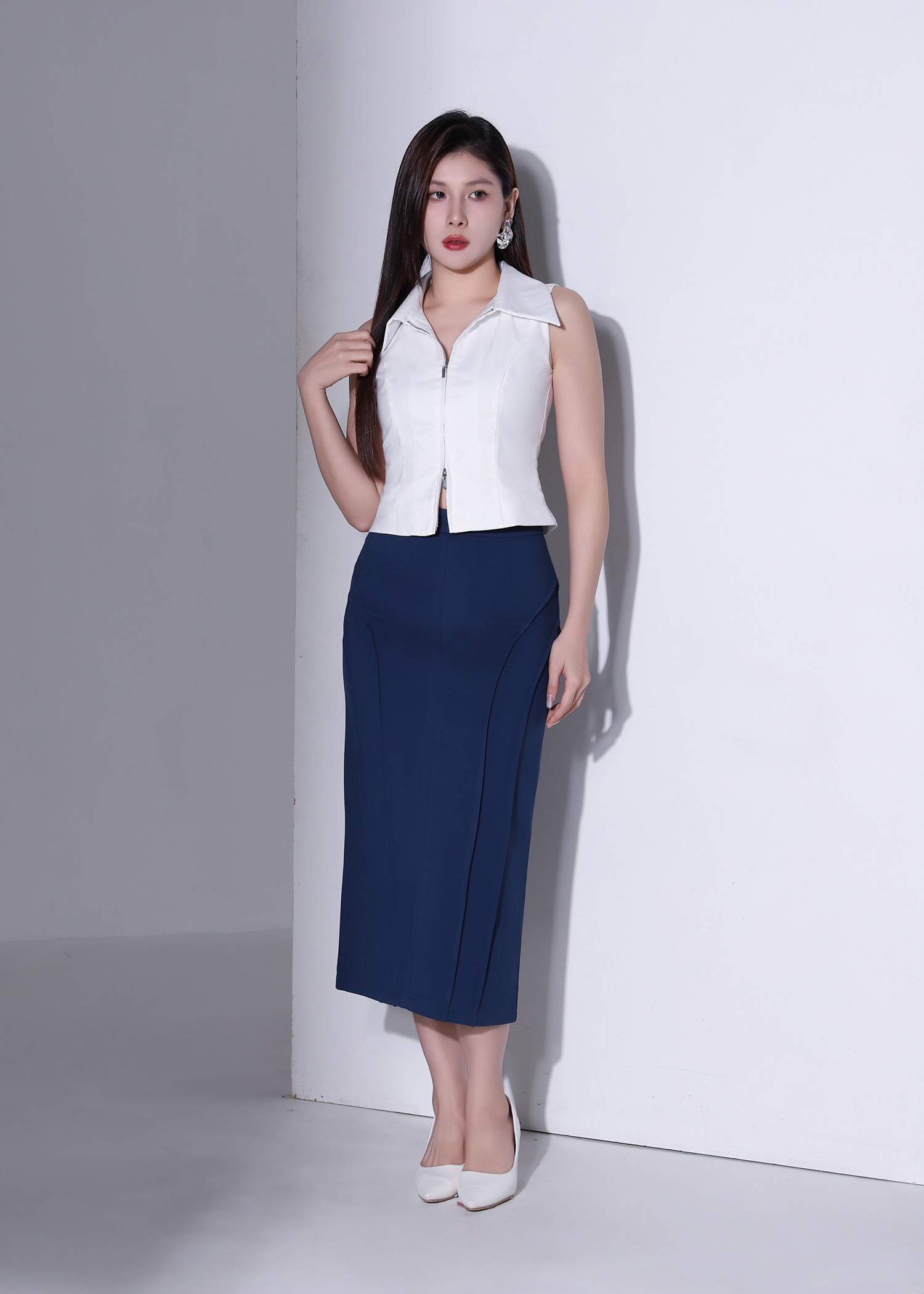 Collared Zip-Up Sleeveless Top AC892