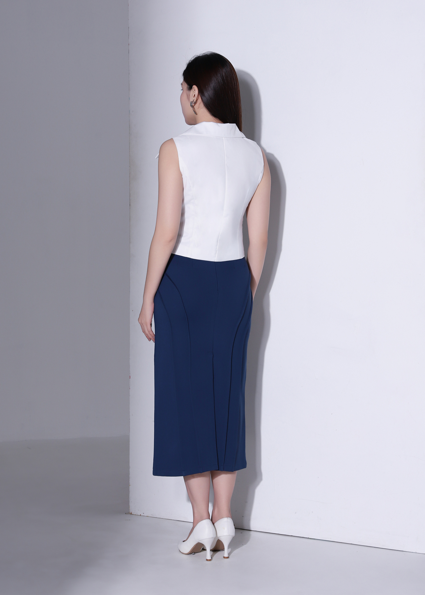 Collared Zip-Up Sleeveless Top AC892