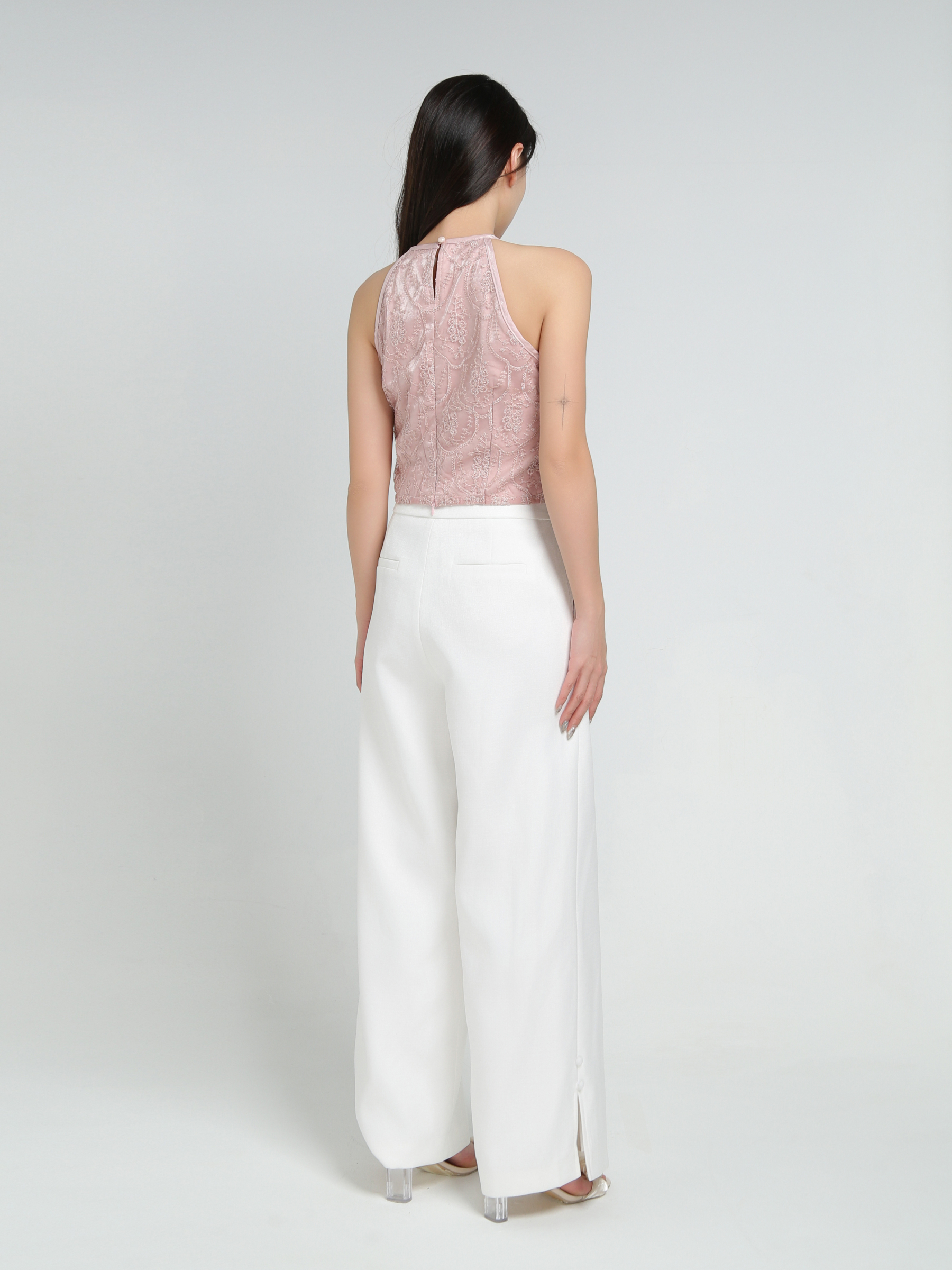 Sleeveless Top AC907