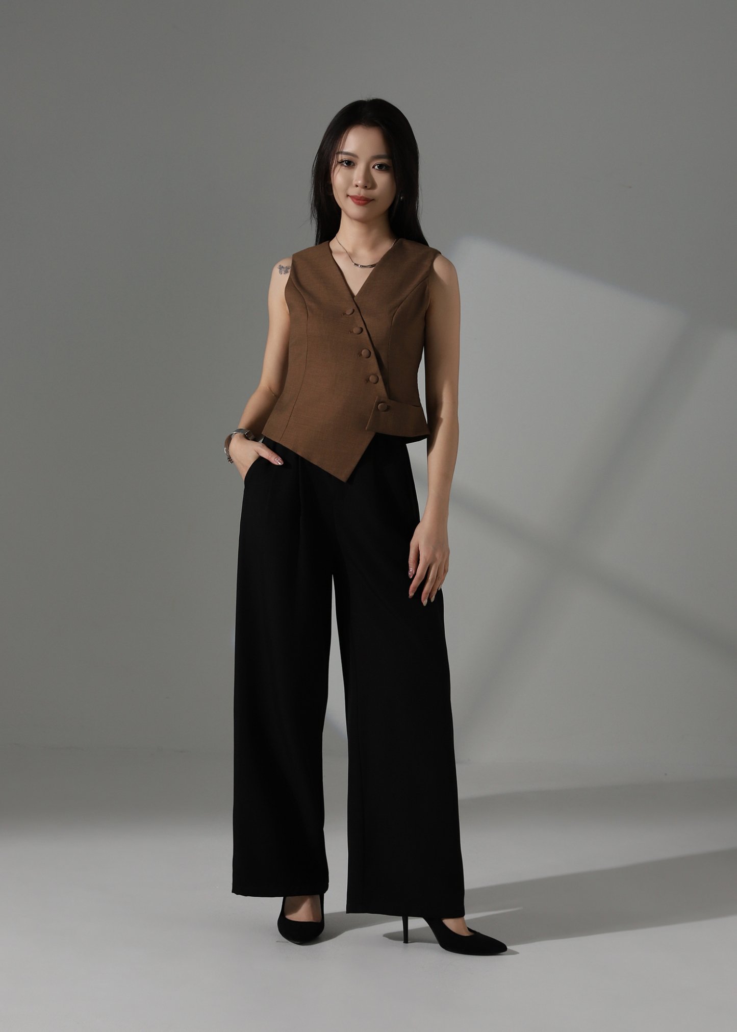 Sleeveless Wrap Top AC932