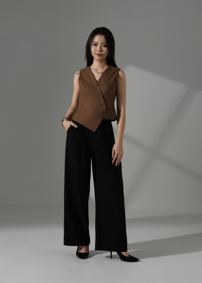Sleeveless Wrap Top AC932