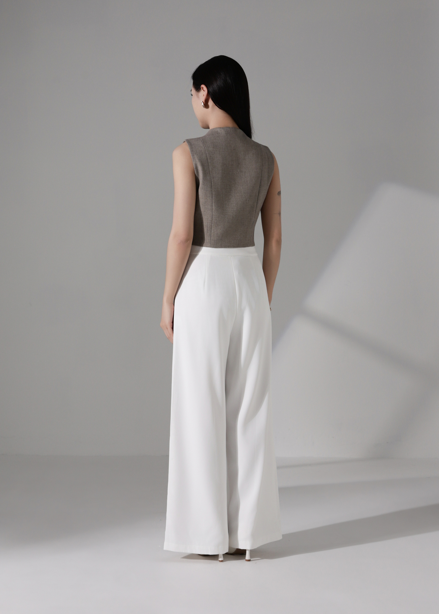One-Shoulder Button Crop Top AC941