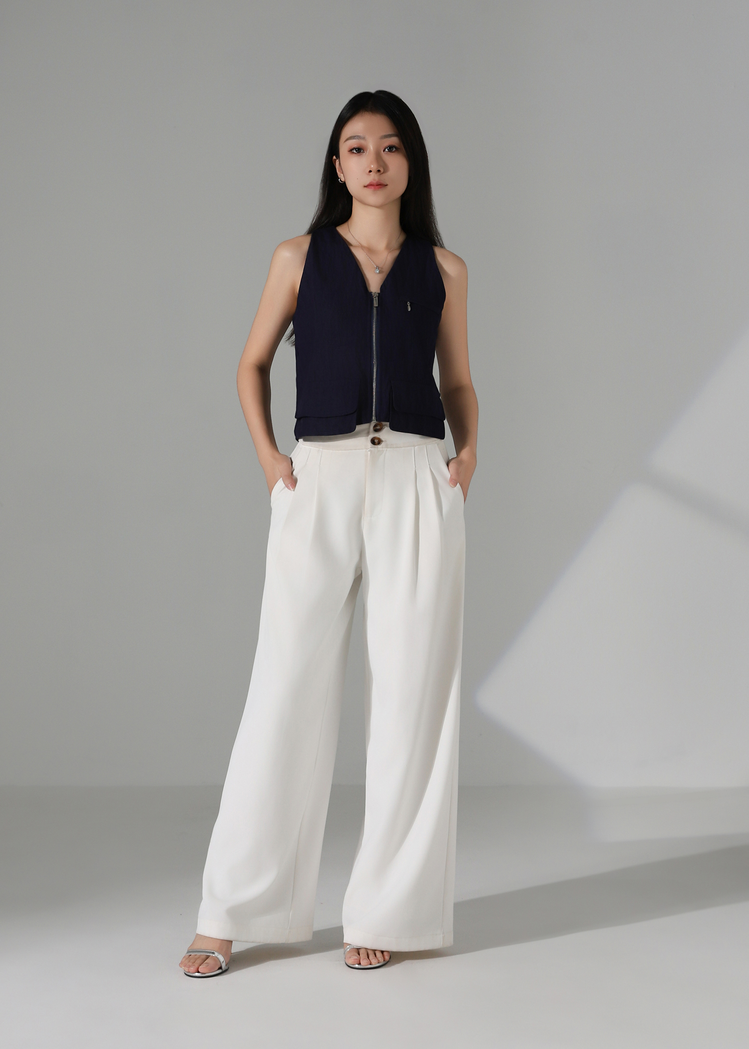 Sleeveless Front Zip Top AC944