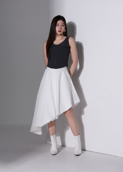 Sleeveless Front Zip Top AC954