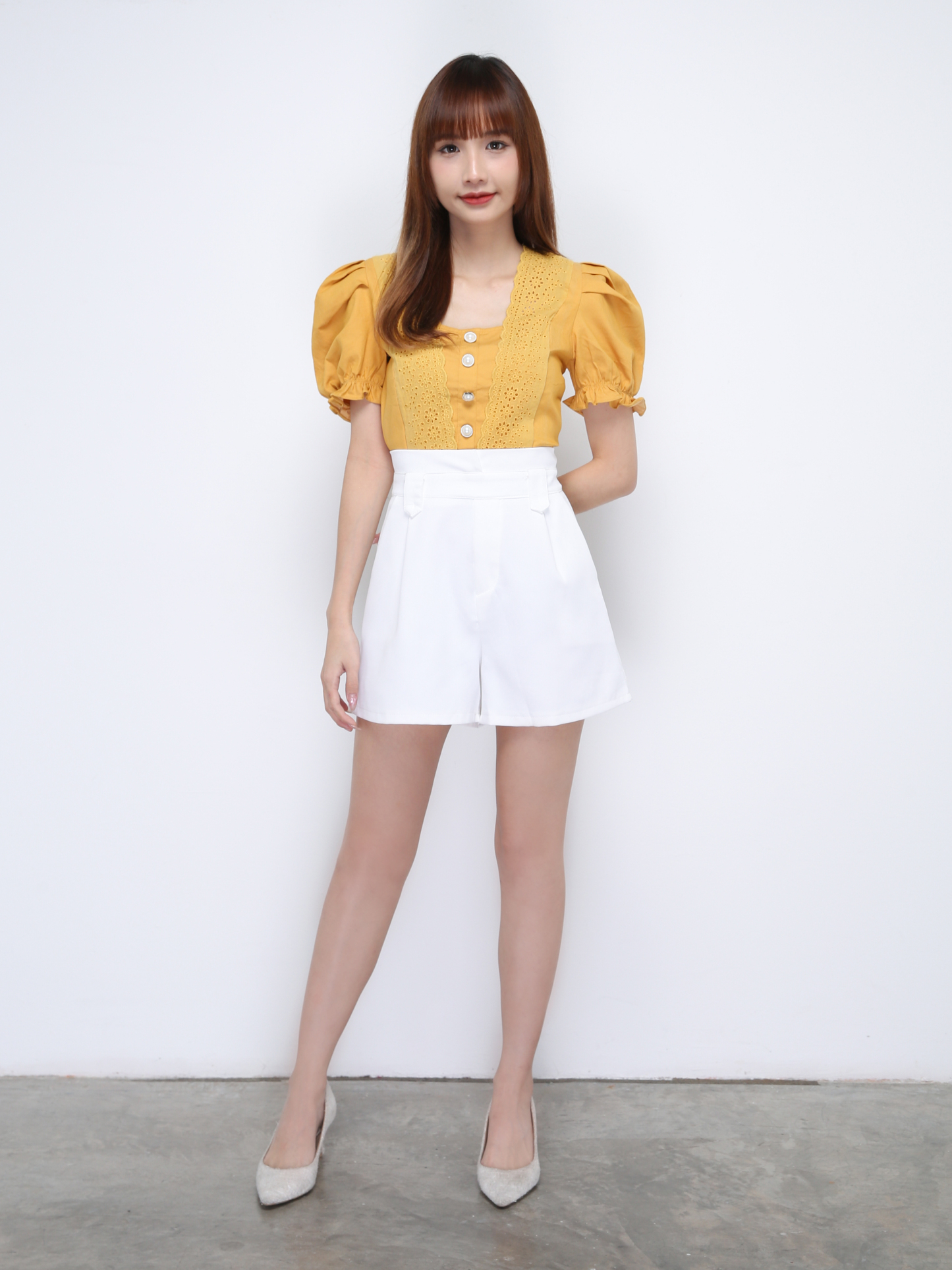 Eyelet Lace With Decorative Button Top 21389