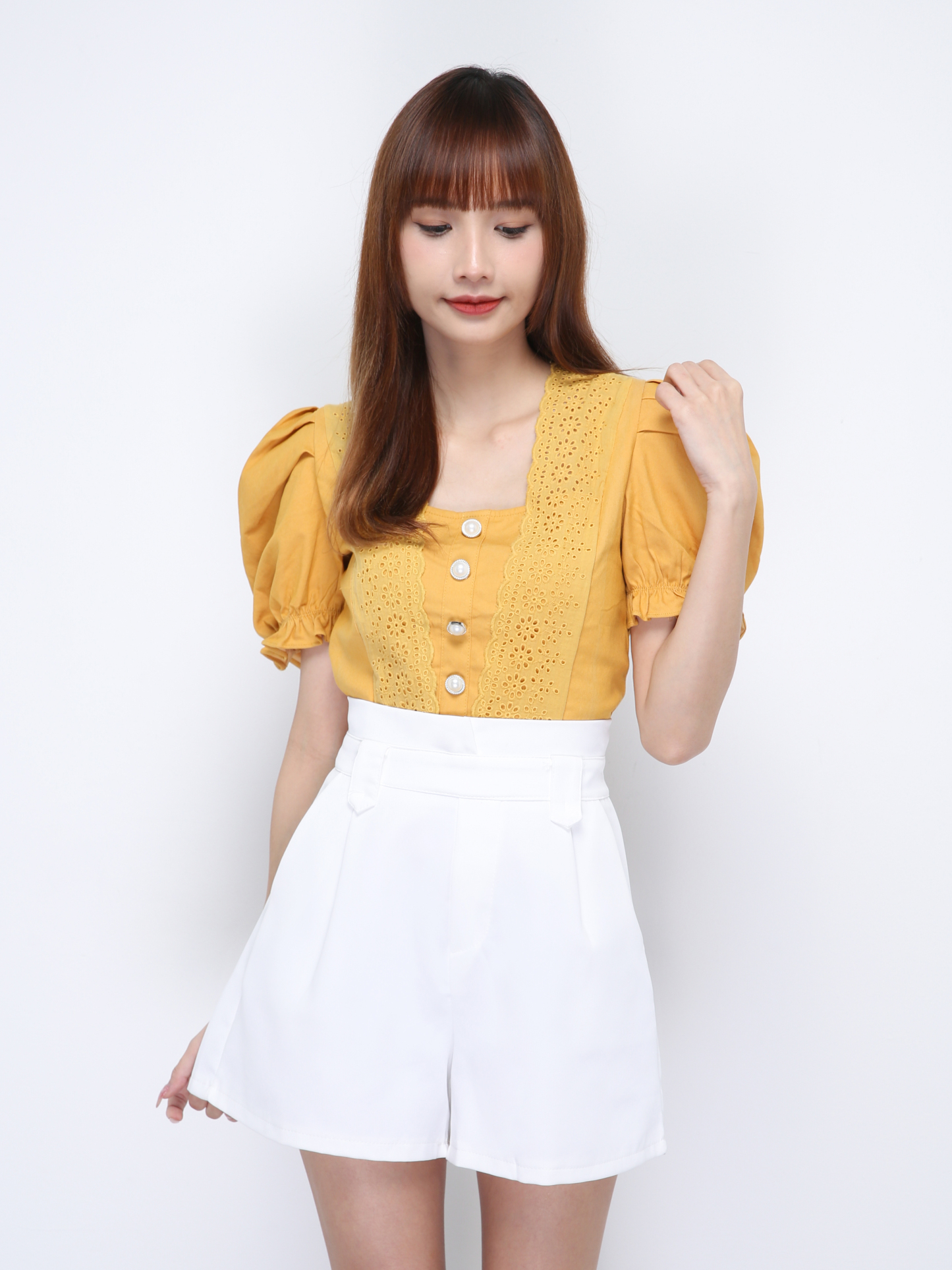 Eyelet Lace With Decorative Button Top 21389