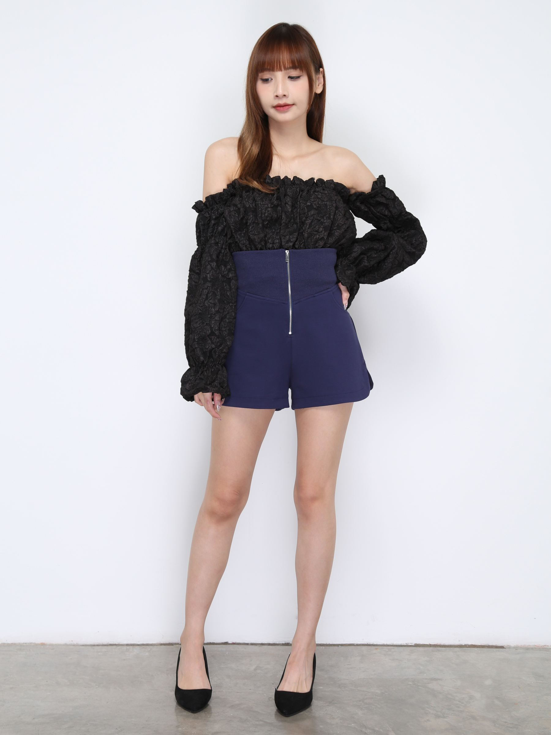 High Waist Front Zip Side Slit Short Pant 20378