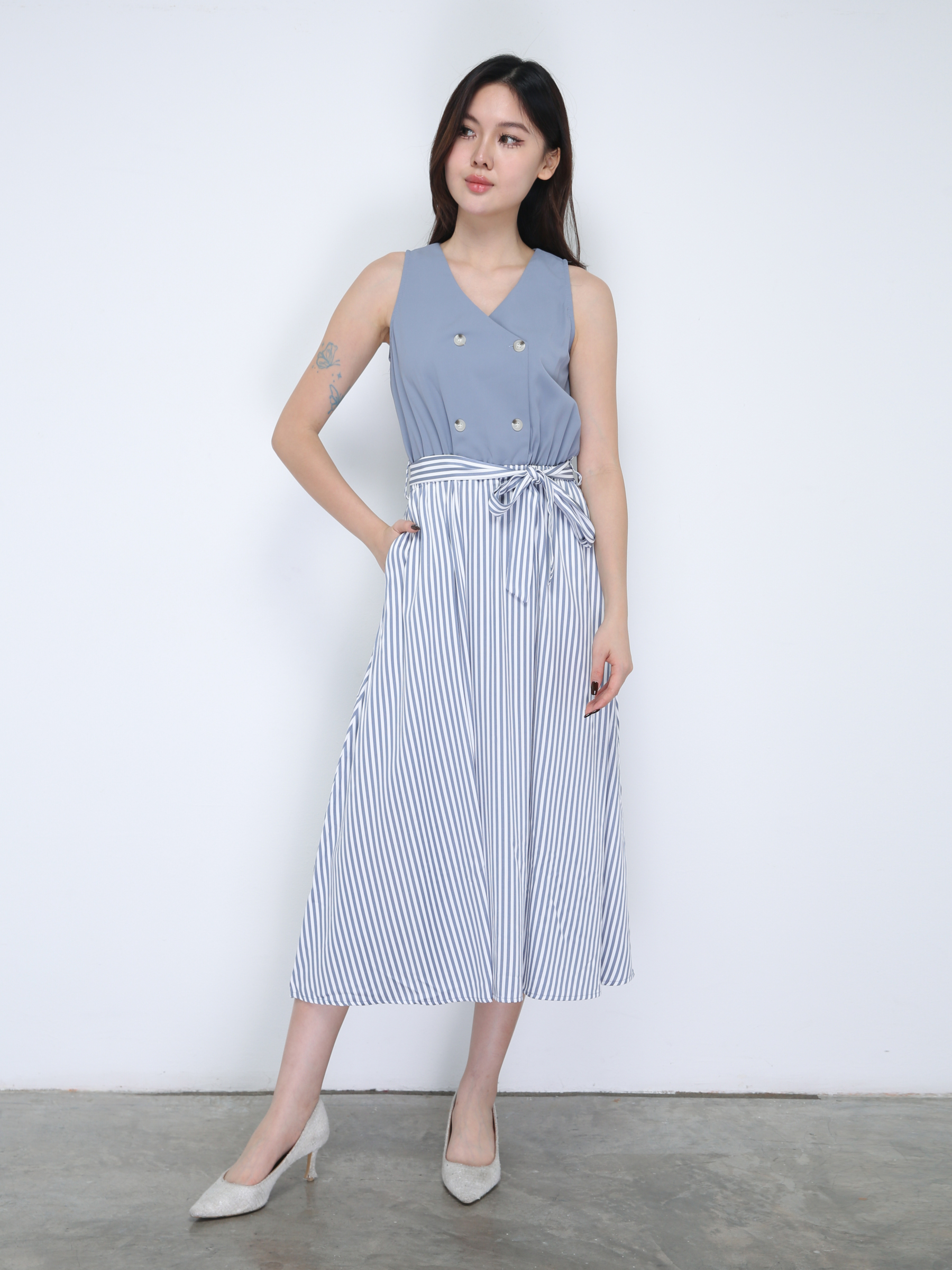 Sleeveless With Stripe Button Dress 21618