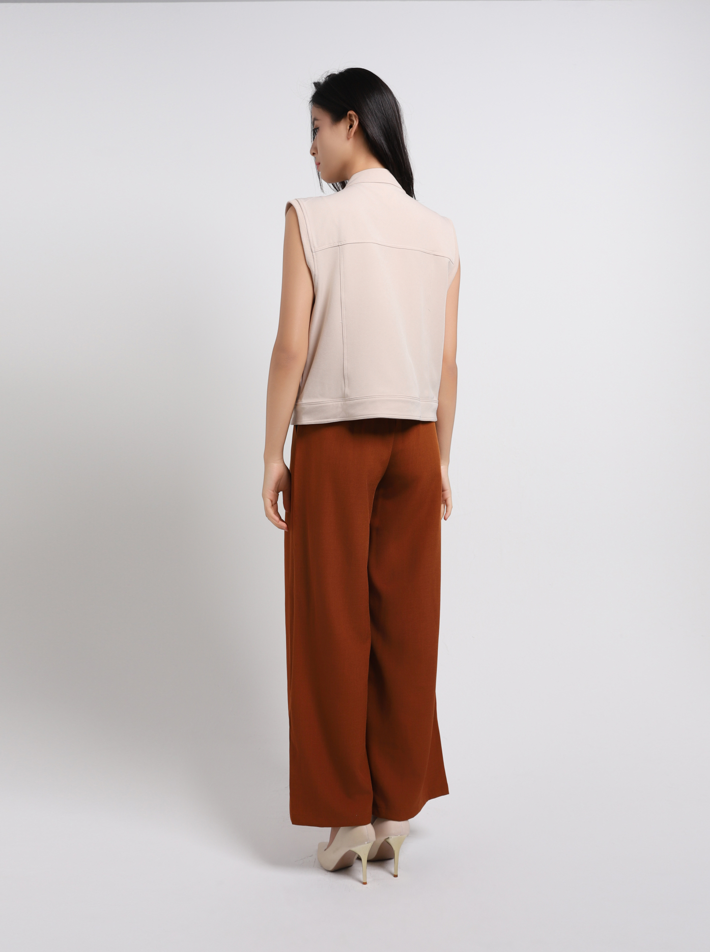 Sleeveless Front Pocket Top 44183