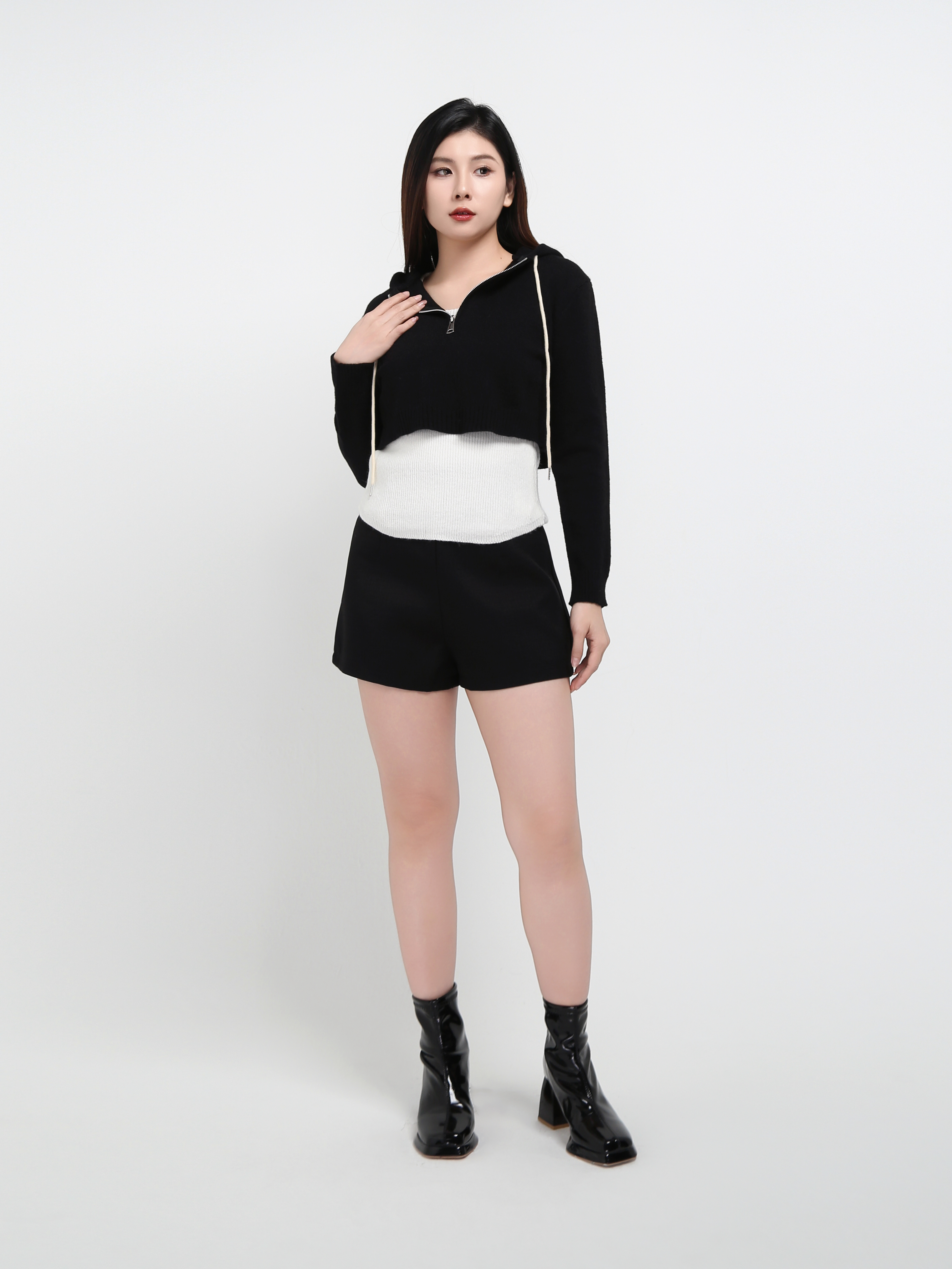 With Cap Front Zip Top Set 45152