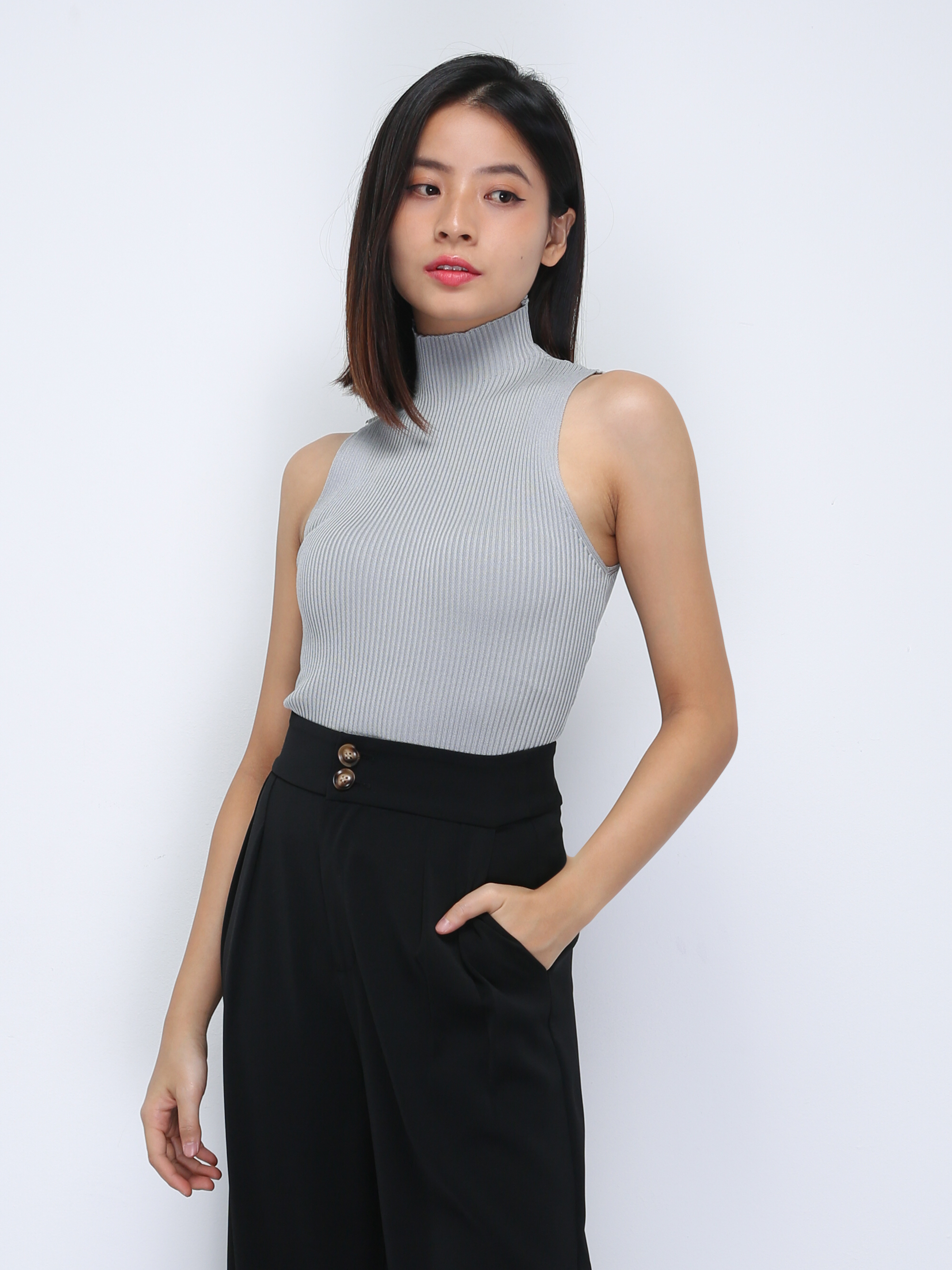 Knitted High Neck Sleeveless Top 33775