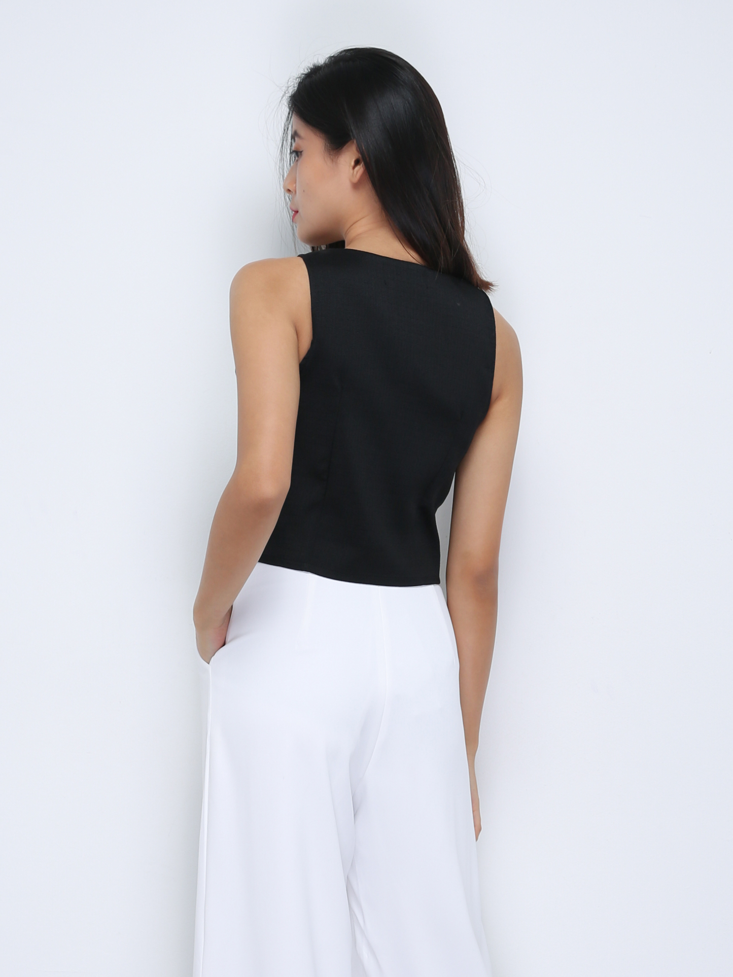 Sleeveless Outerwear 36165