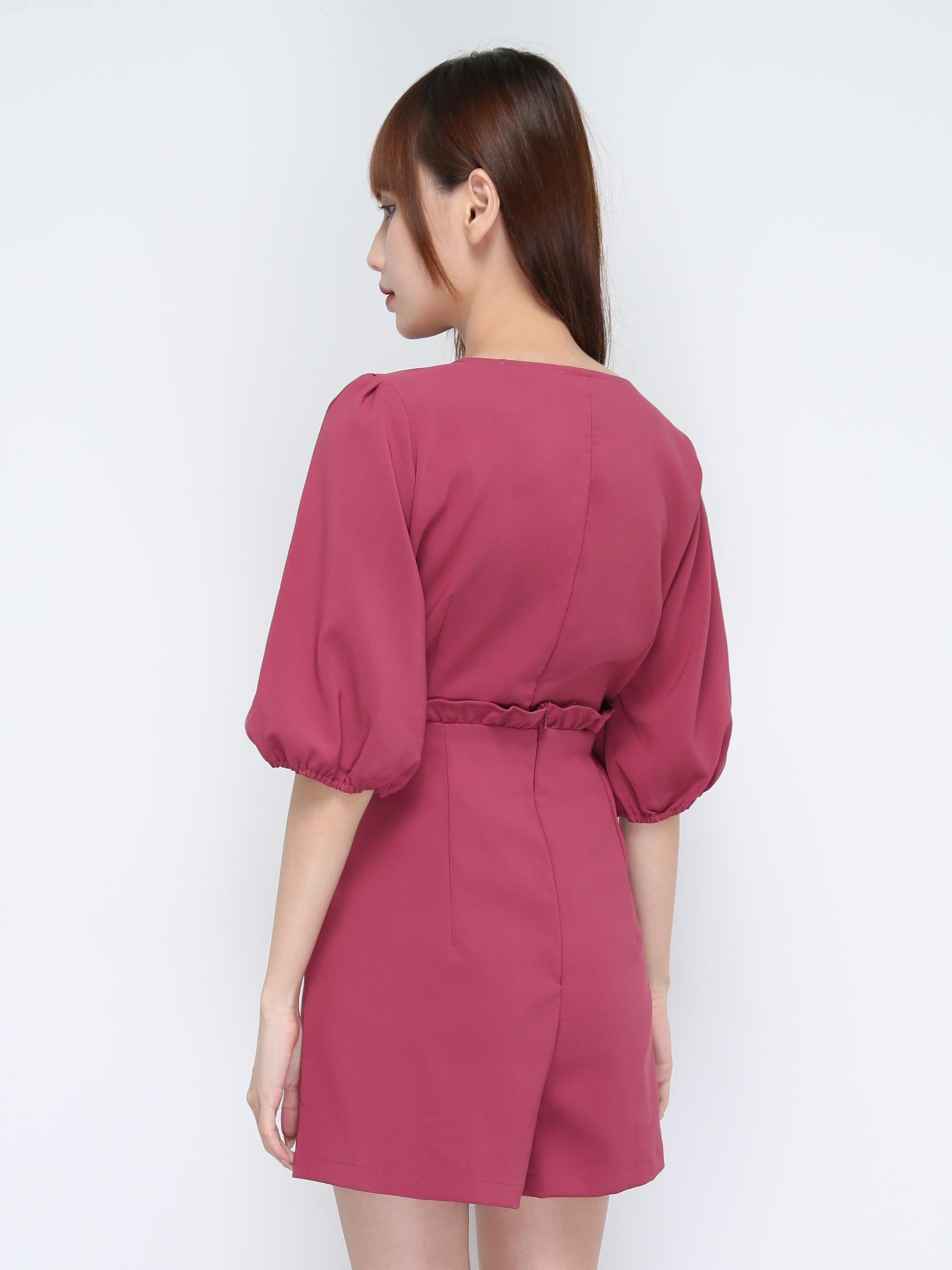 Square Neck With Decorative Button Set 21117
