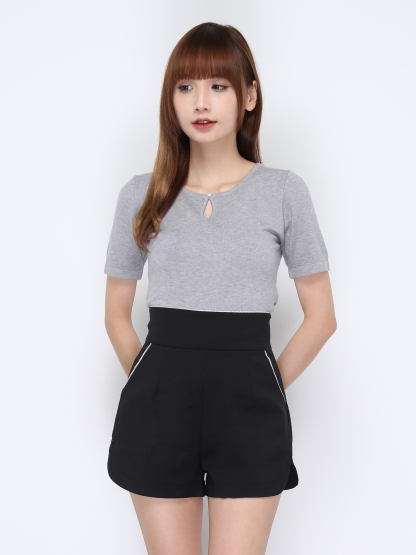 Knitted With Hole Short Sleeve Top 20634