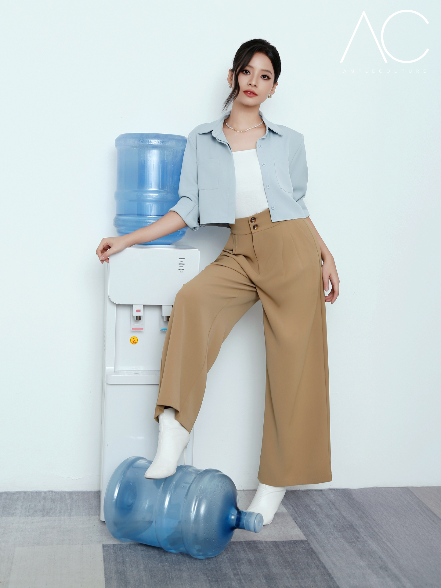 Long Sleeve Front Pocket Top DJ059