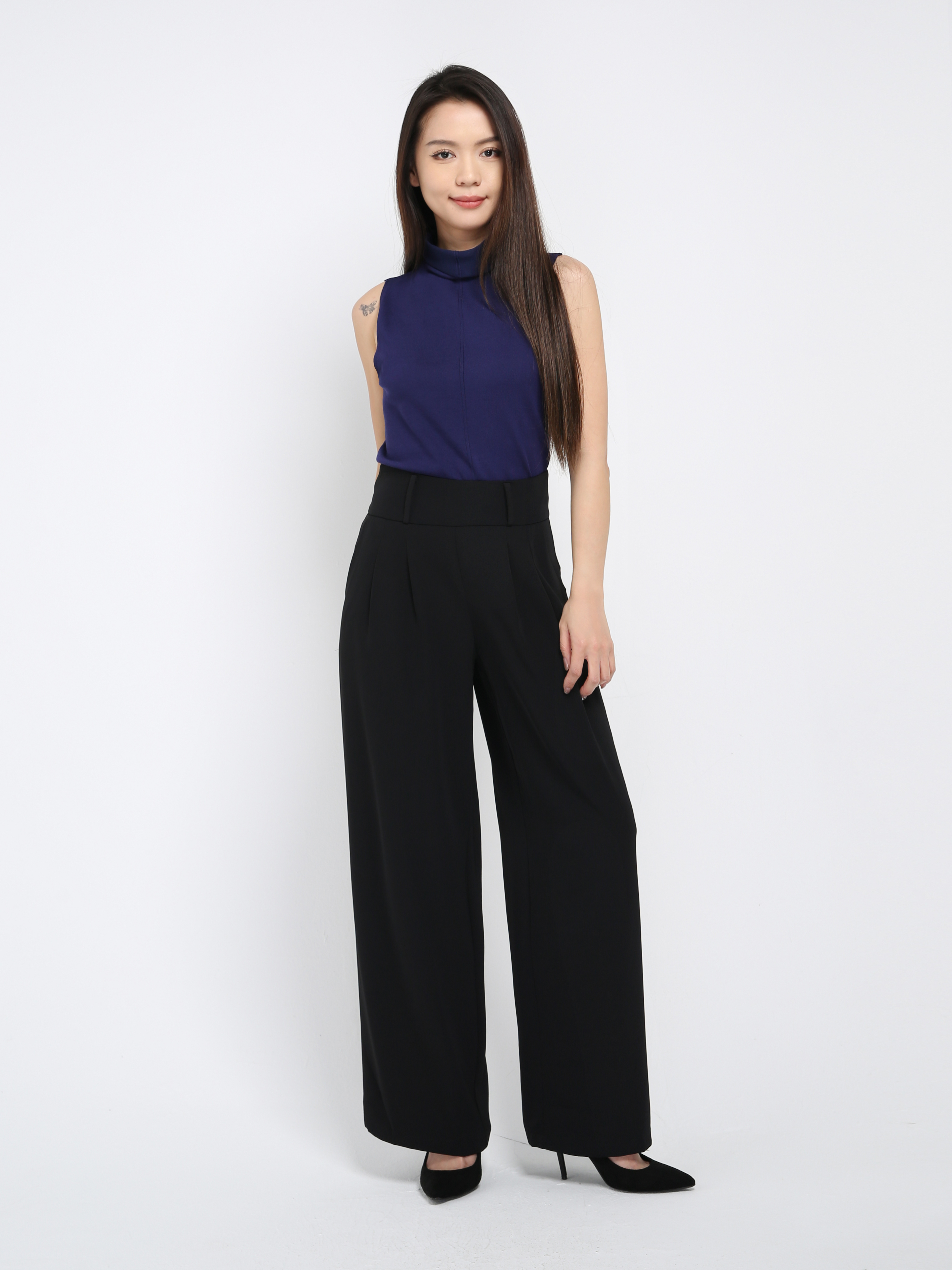 Sleeveless High Neck Top DJ067