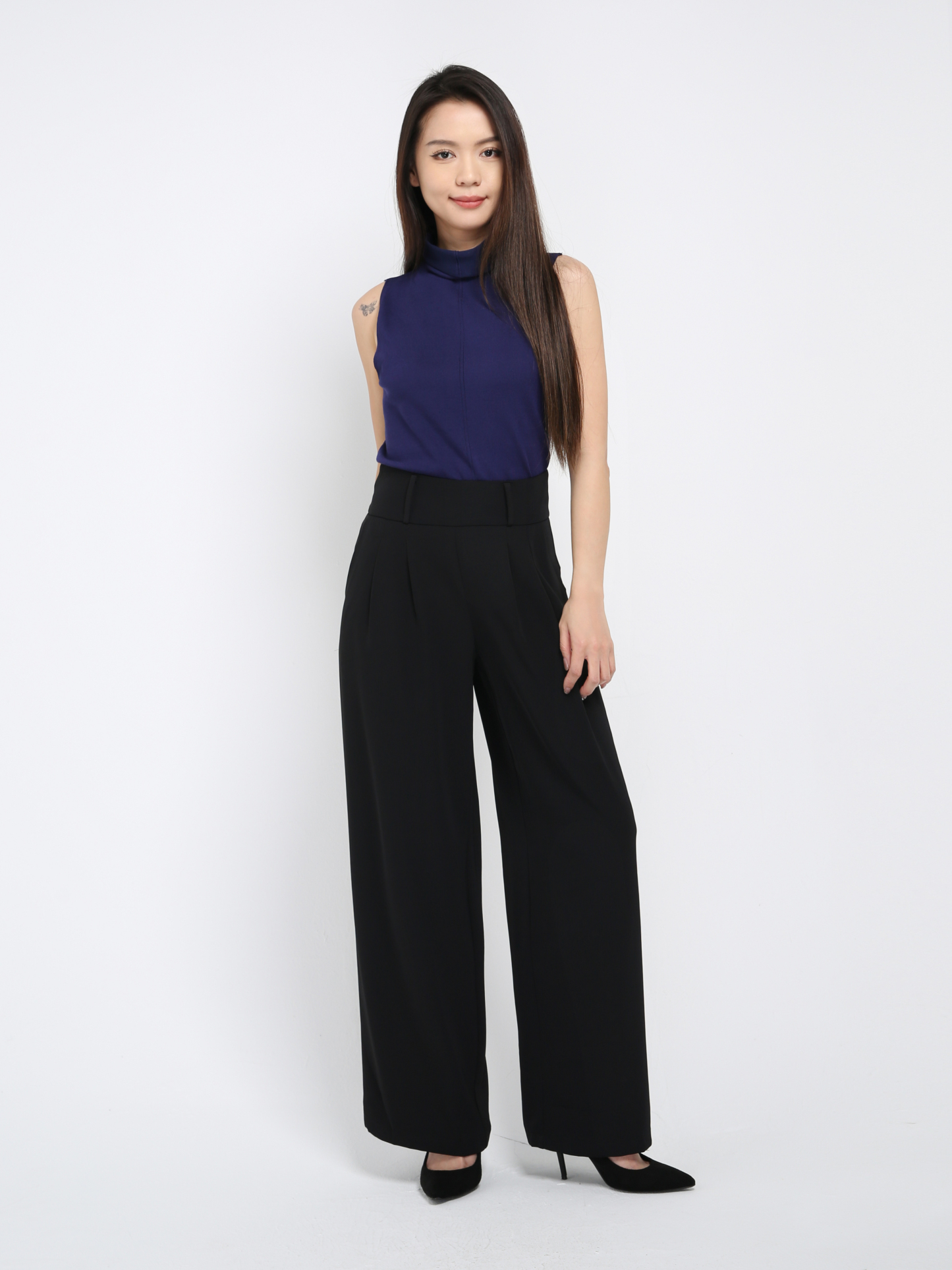 Sleeveless High Neck Top DJ067