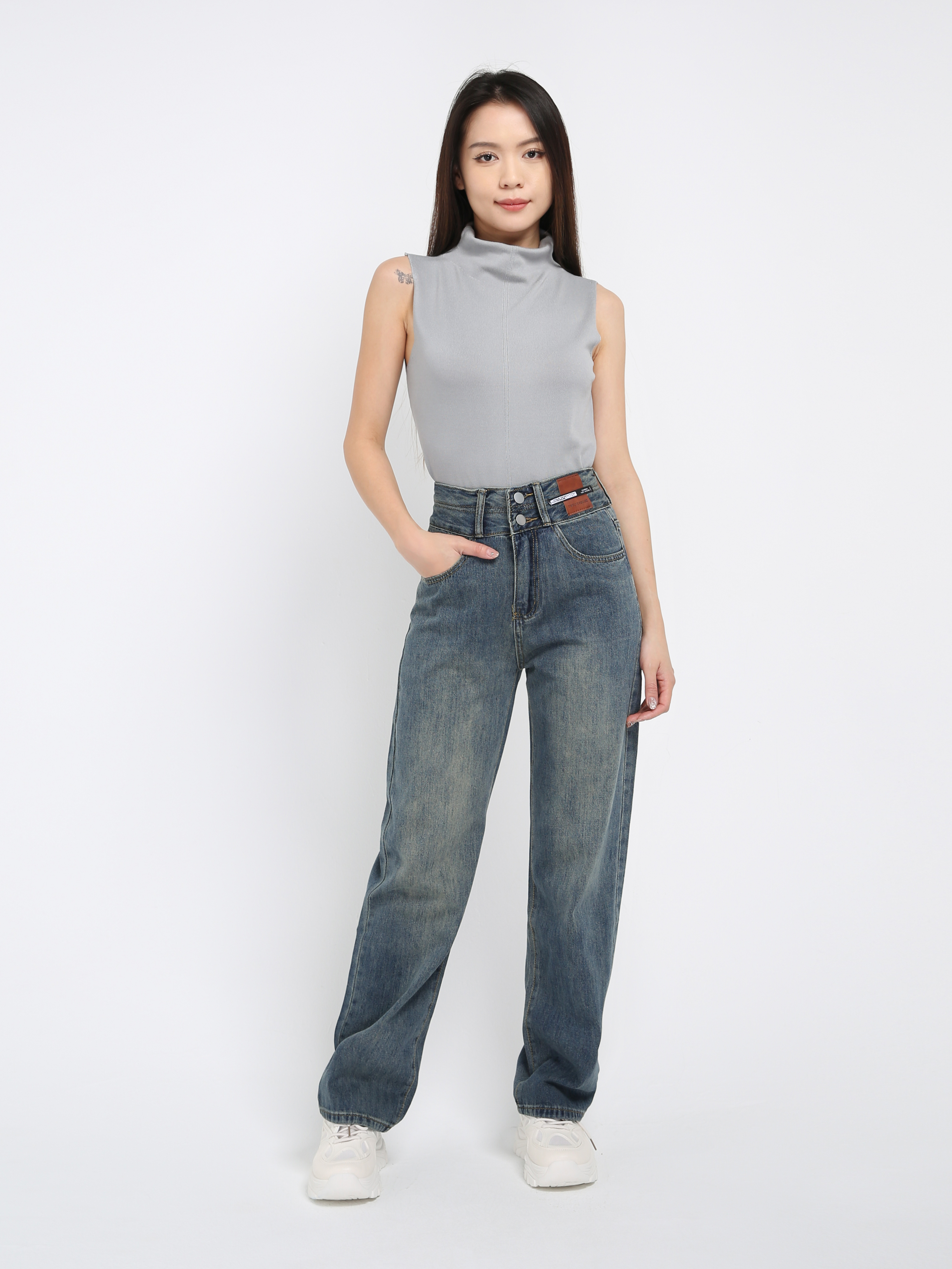 Sleeveless High Neck Top DJ067